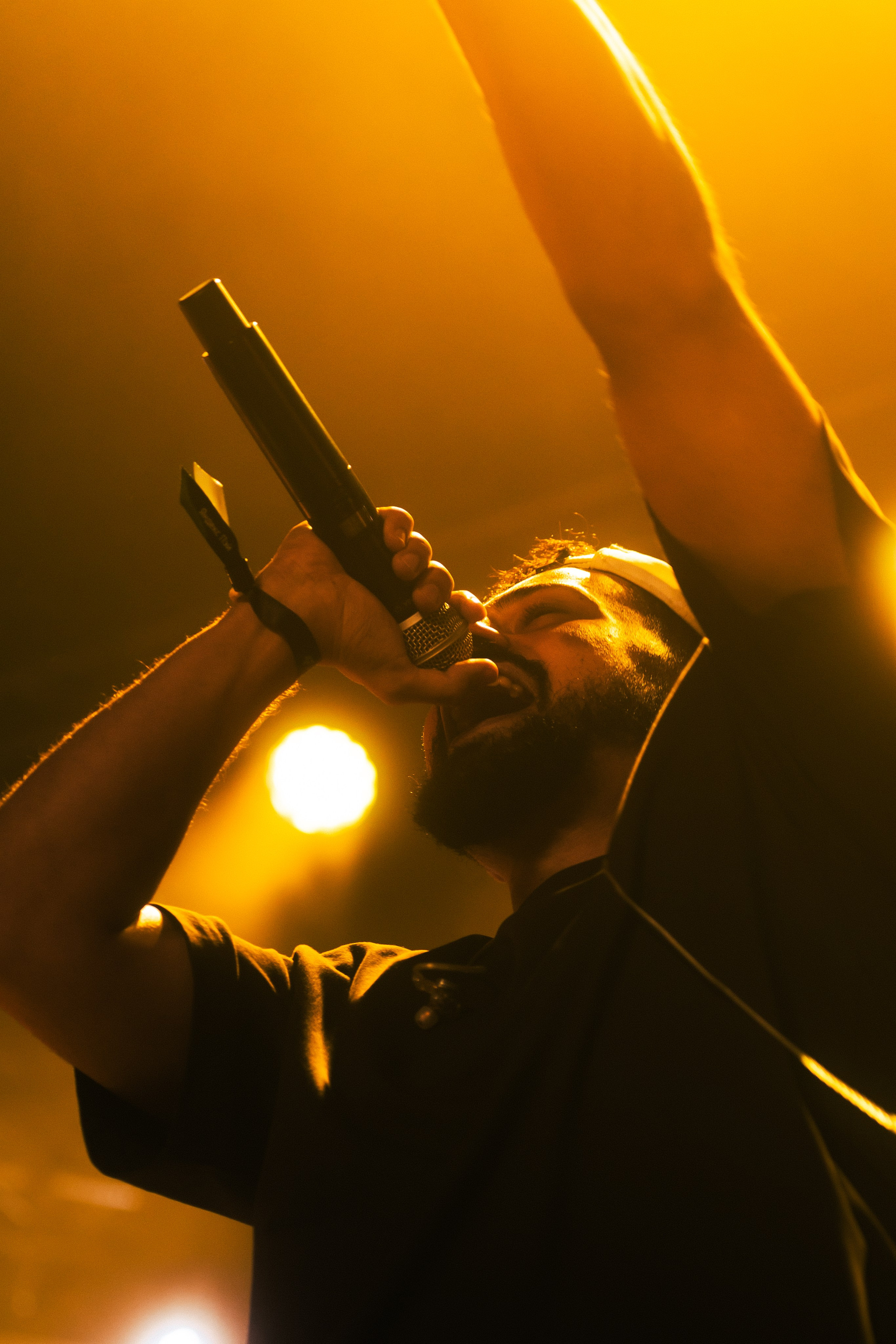 Концерт Jakone & A.V.G на фестивале Grounded Event. Ilya Foxy — автомобильный фотограф