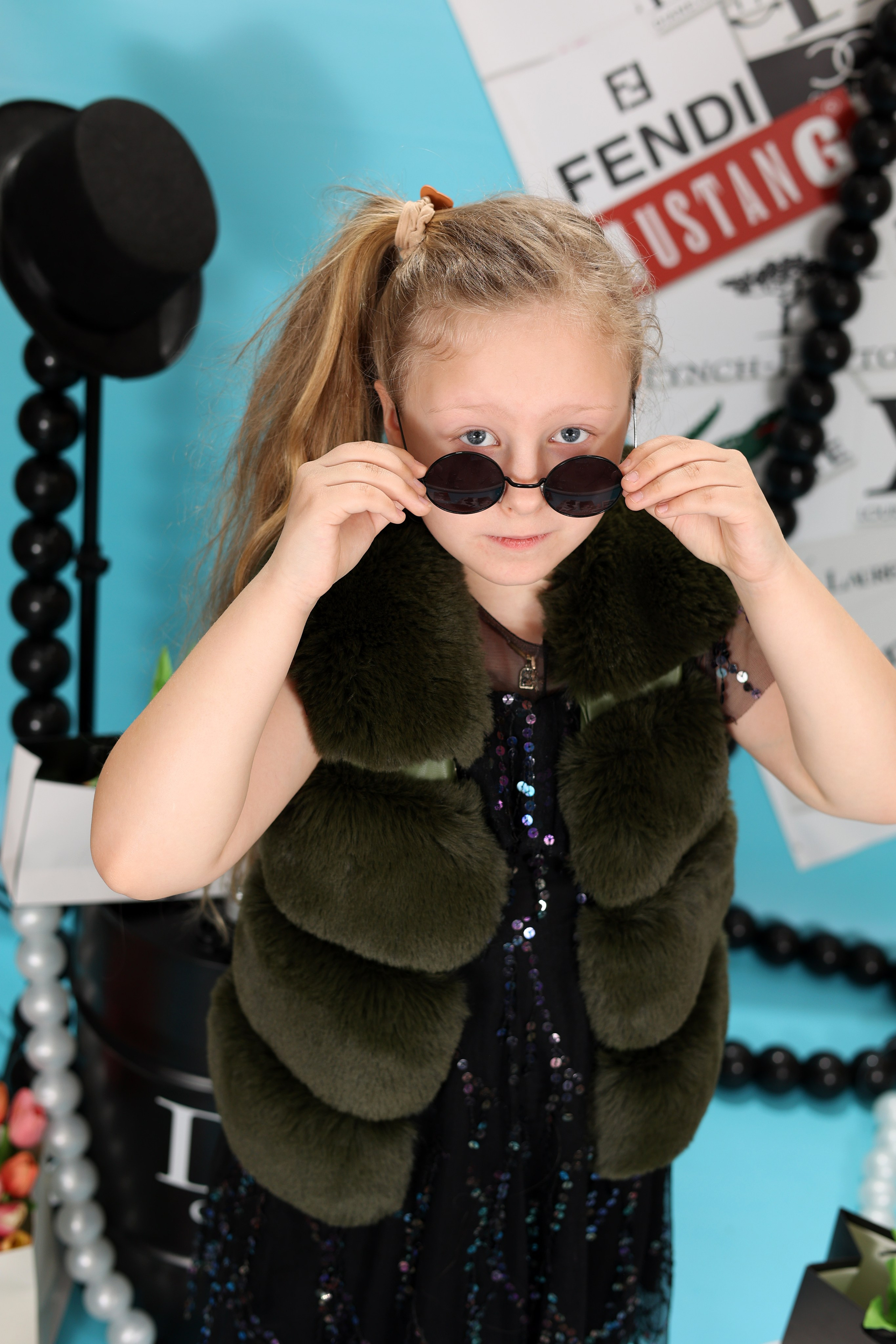 На стиле ФЭШН. Выпускные альбомы в Иваново в детский сад и школу. Александр и Светлана Янкины