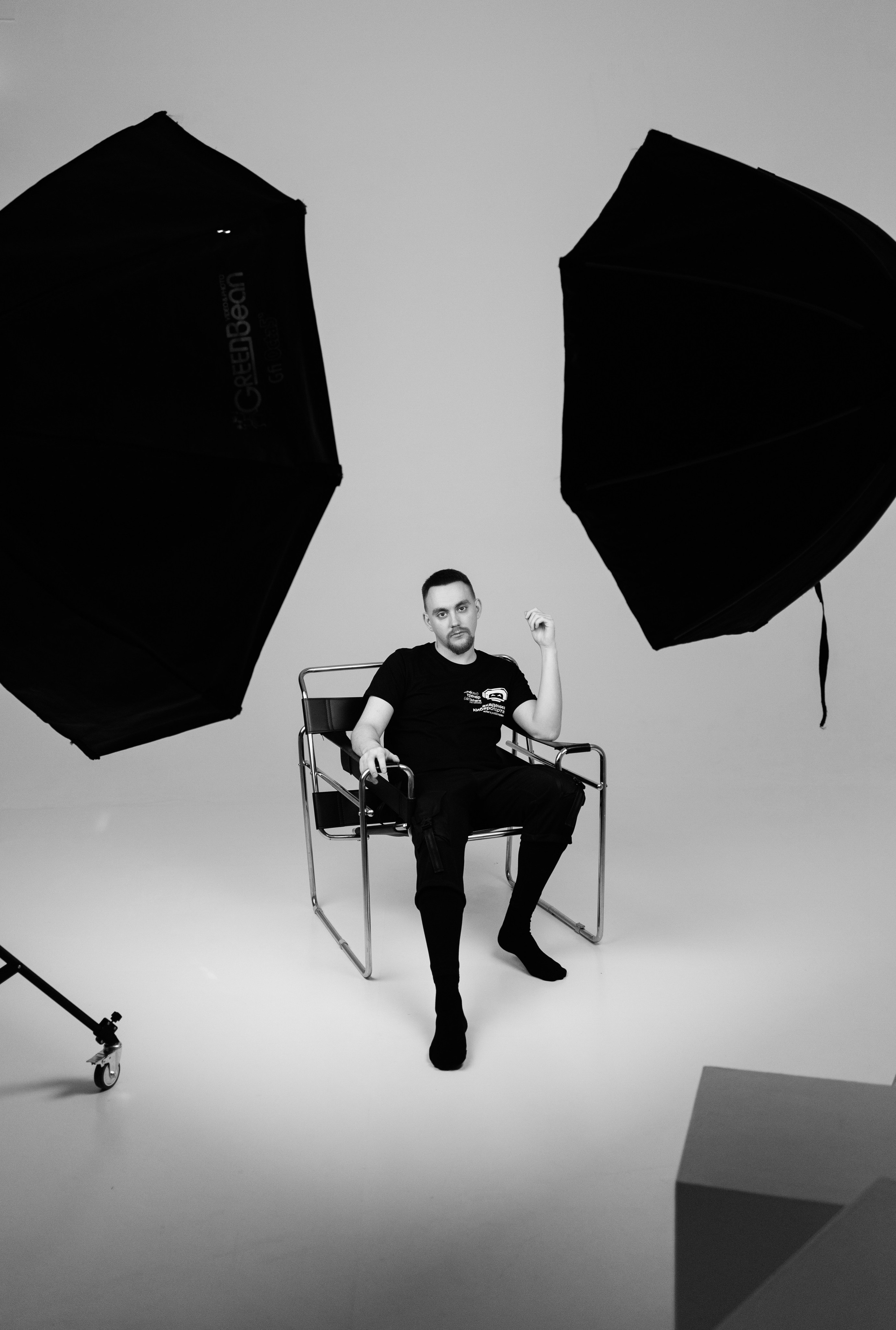 Background. Photographer Alina Skitovich