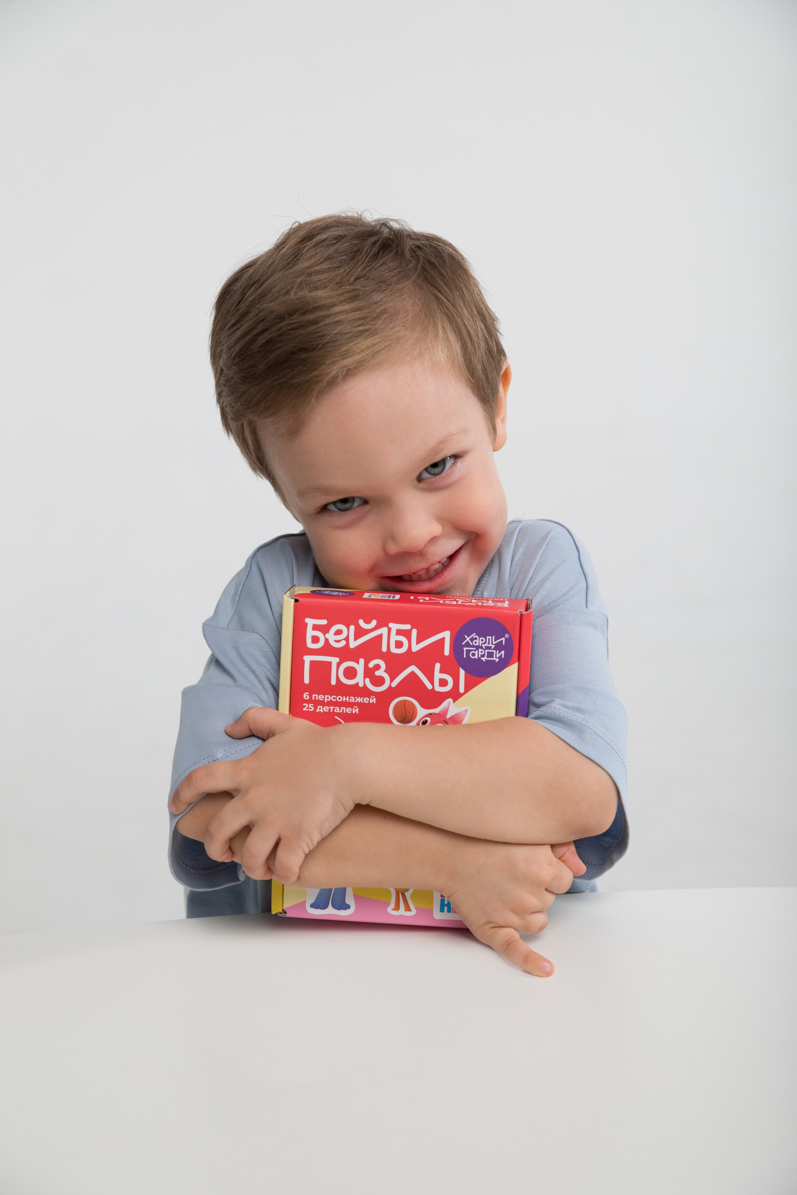 Каталожная съемка в циклораме для бренда детских товаров. Детский и контент фотограф Надя Волкова Санкт-Петербург