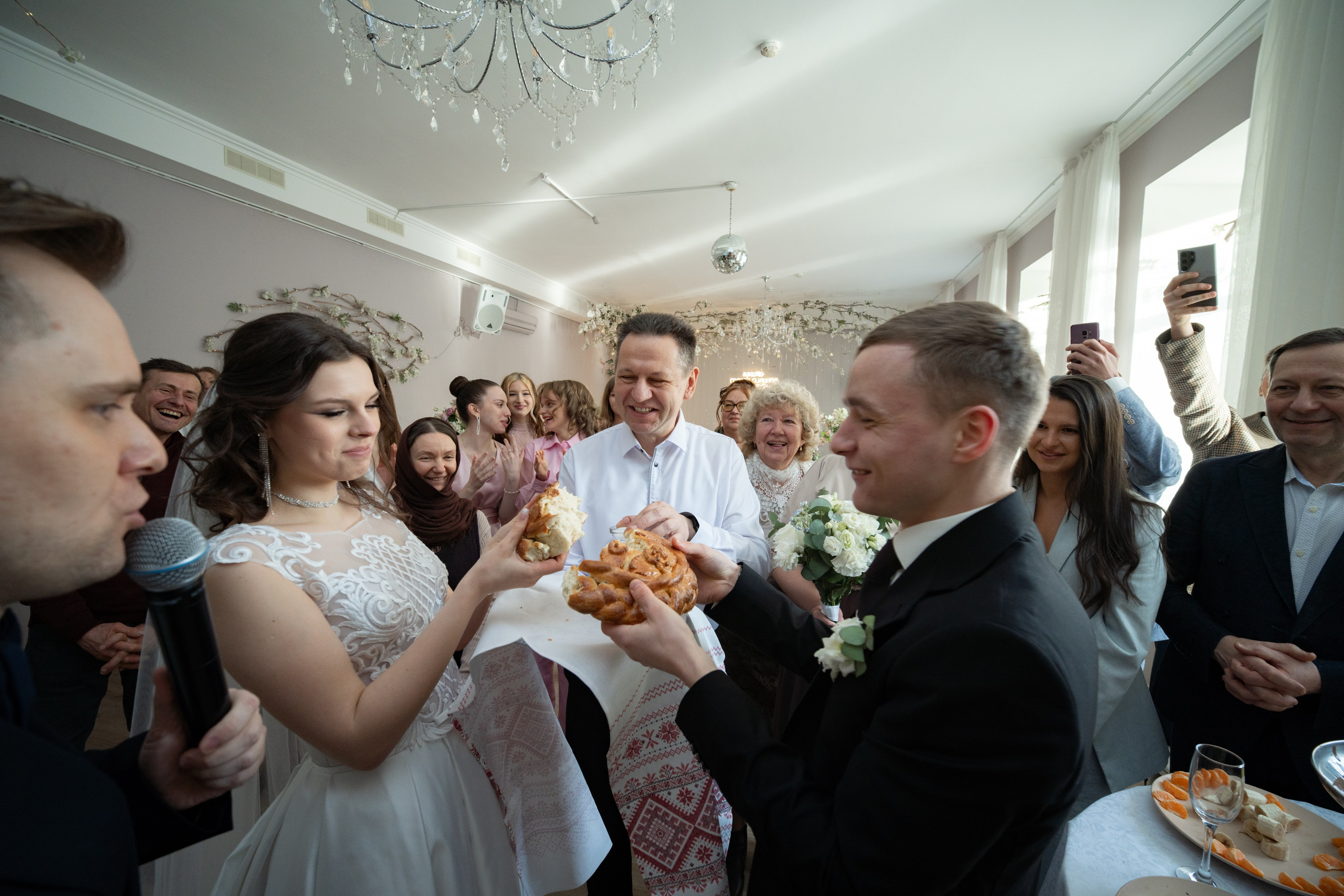 Полная свадьба, свадебная серия свадебного фотографа Александра Невского. Свадебный фотограф Александр Невский в Санкт-Петербурге