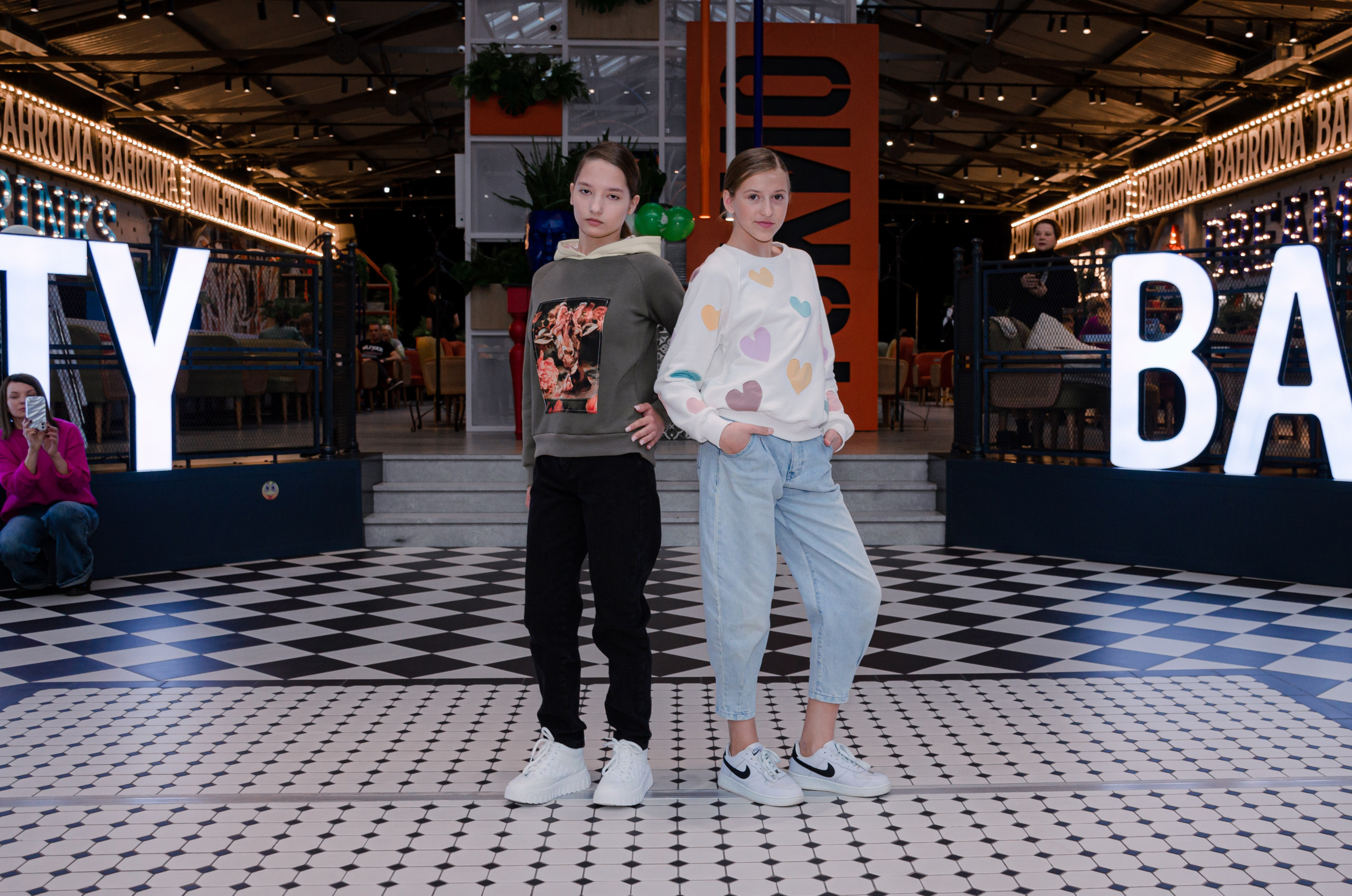 Показы мод. Портретный и репортажный фотограф в Санкт-Петербурге Варвара Жукова