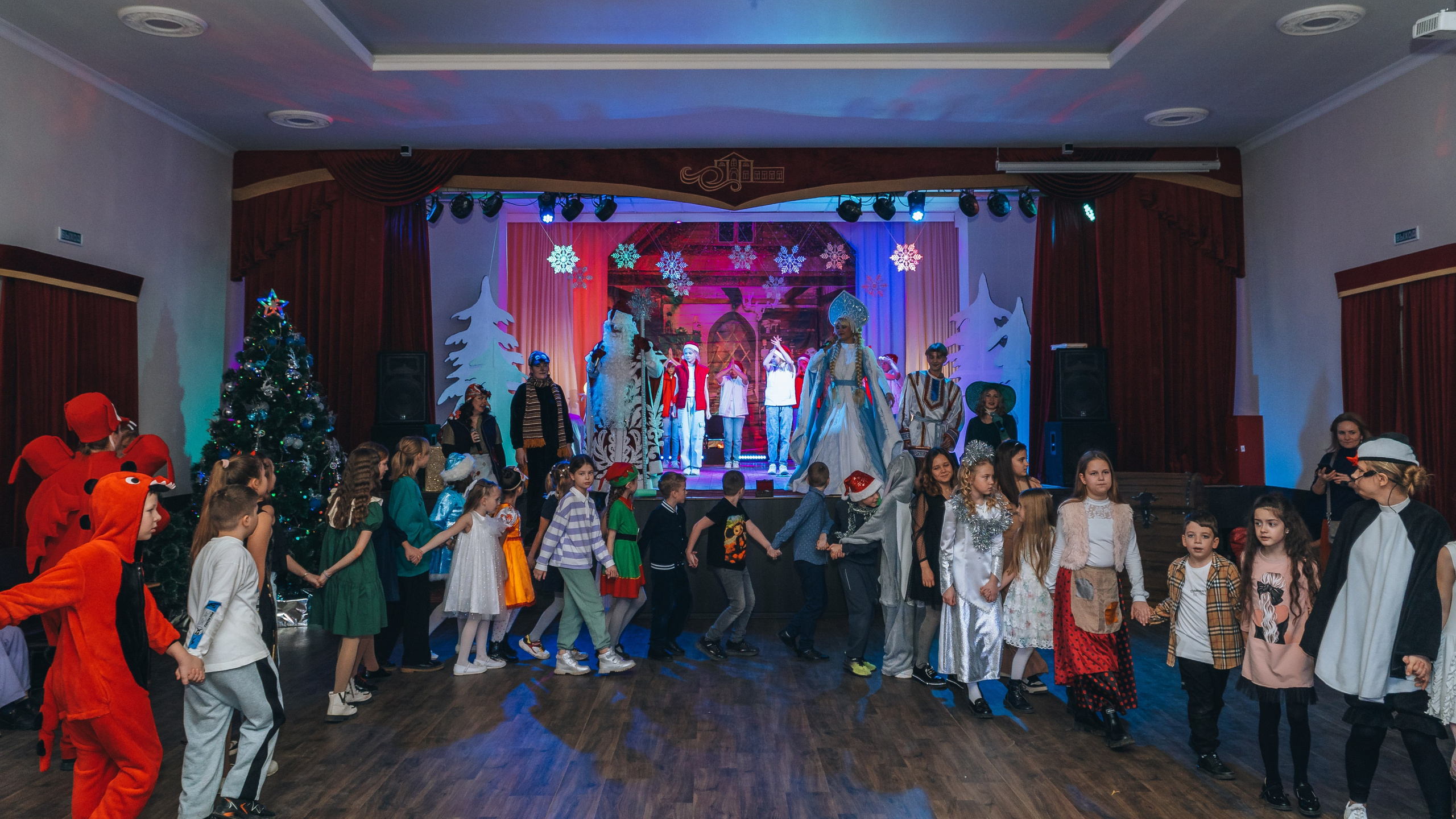 «Сказка о Новом годе и богатыре настоящем». Новотитаровский Дом культуры