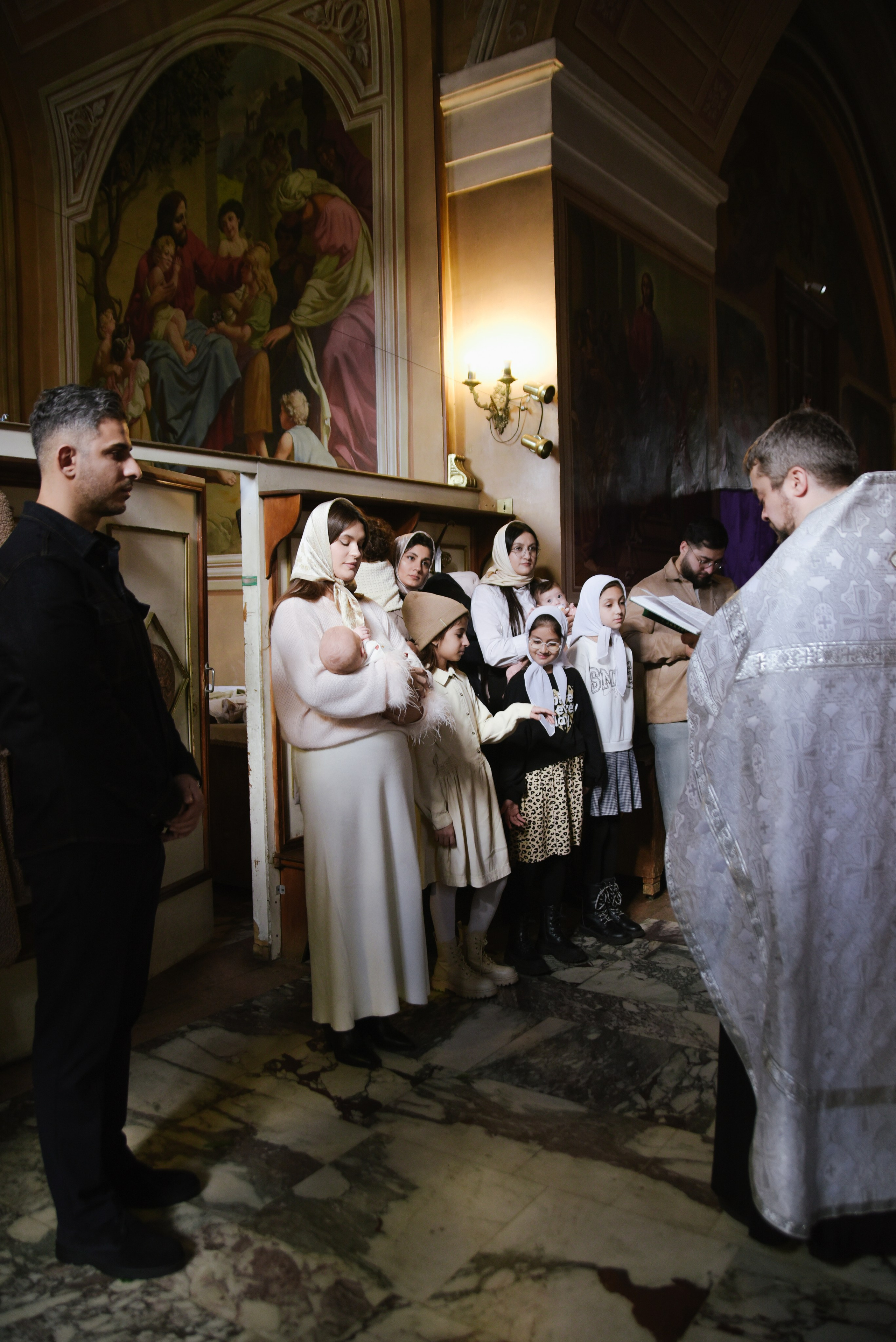 Таинство крещения Савва Храм Воскресения Словущего в Даниловской Слободе. Фотограф Лола Волна, город Москва