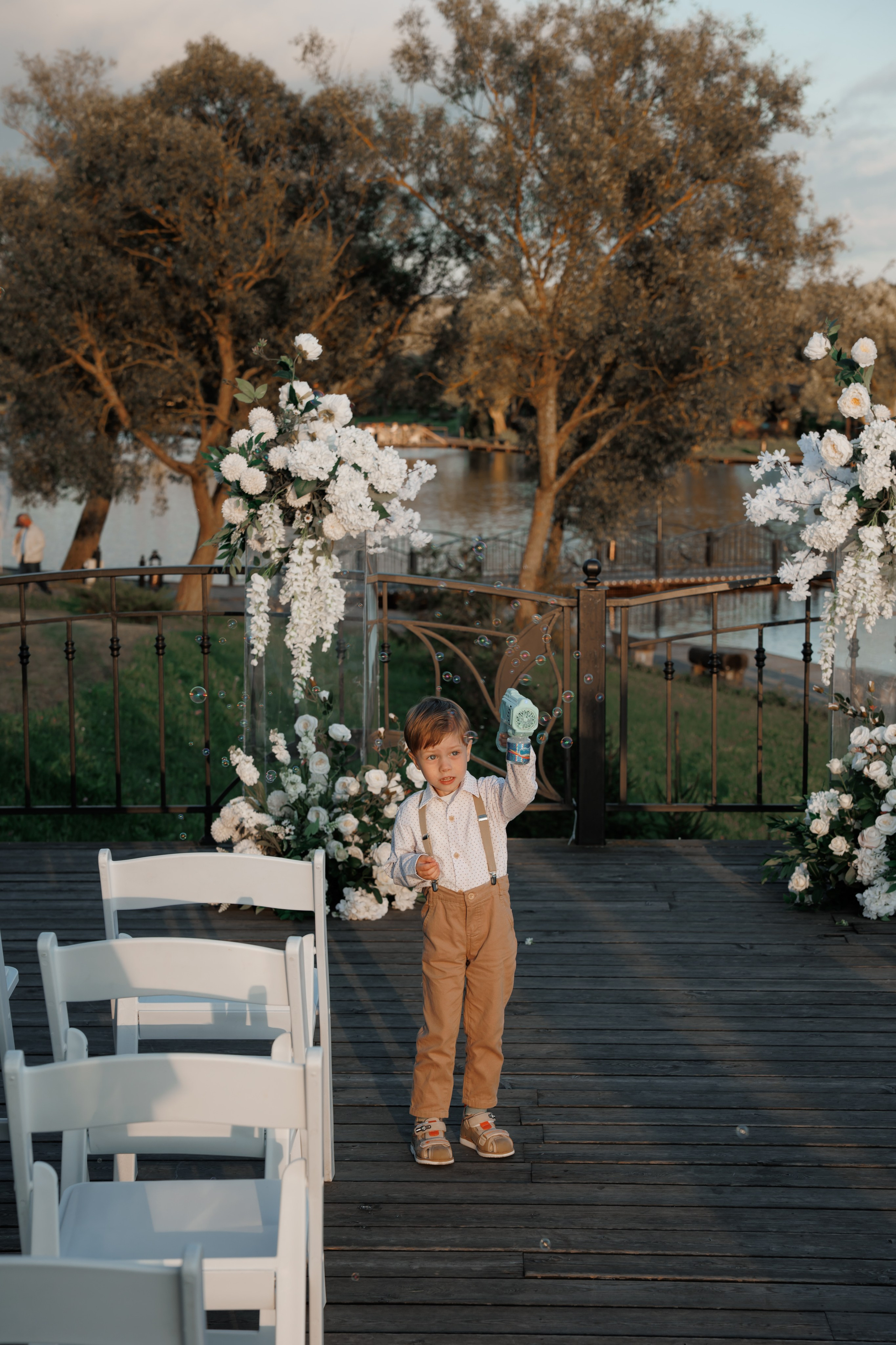 Регистрация в отеле Fish Point, ЗАГС Бутово, прогулка в Остафьево. Свадебный и репортажный фотограф (Москва, Королев и другие)