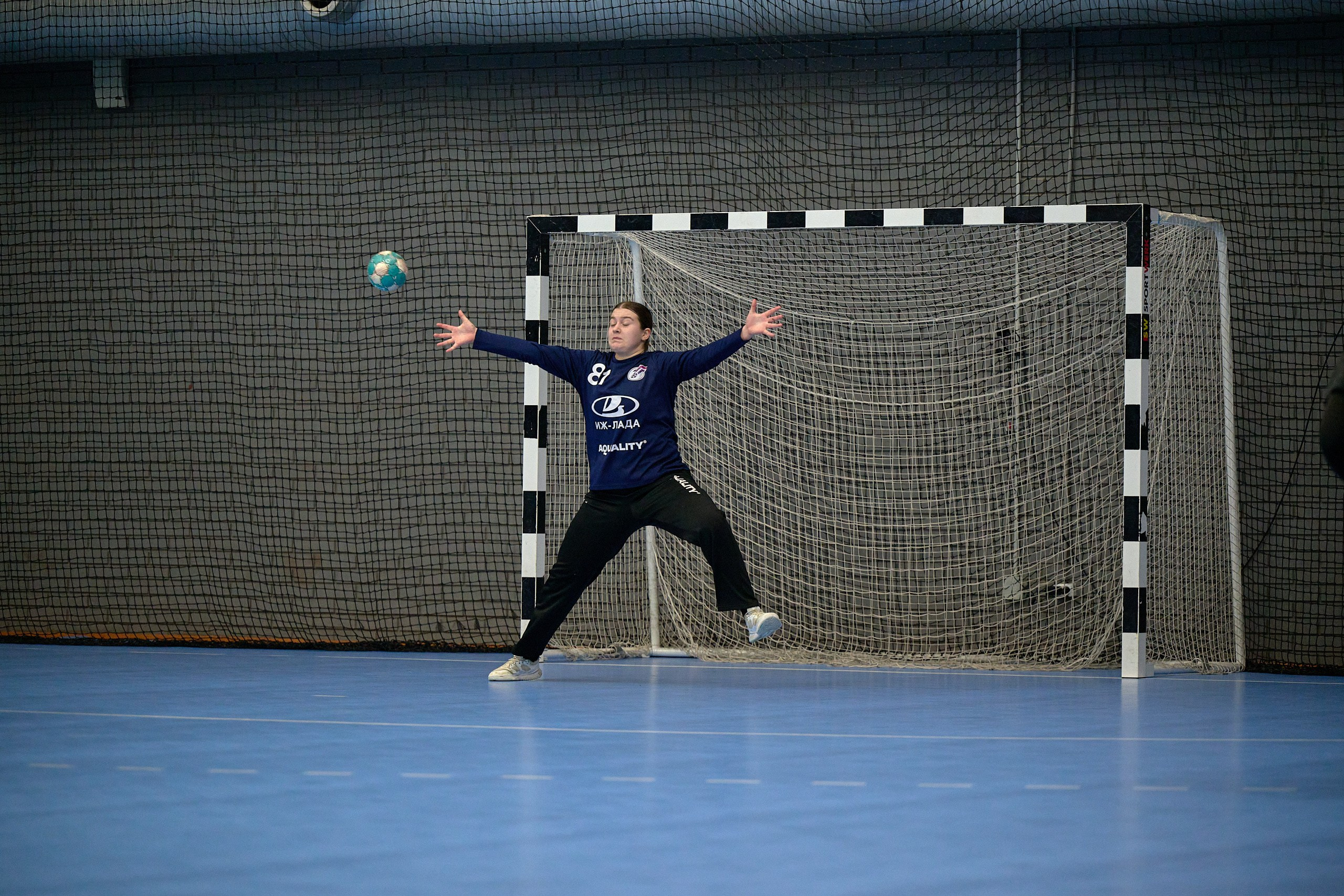 Гандбол. OLIMPBET Суперлига. «Университет» — «ЦСКА». Спортивный репортажный фотограф в Ижевске Сергей Мерзляков