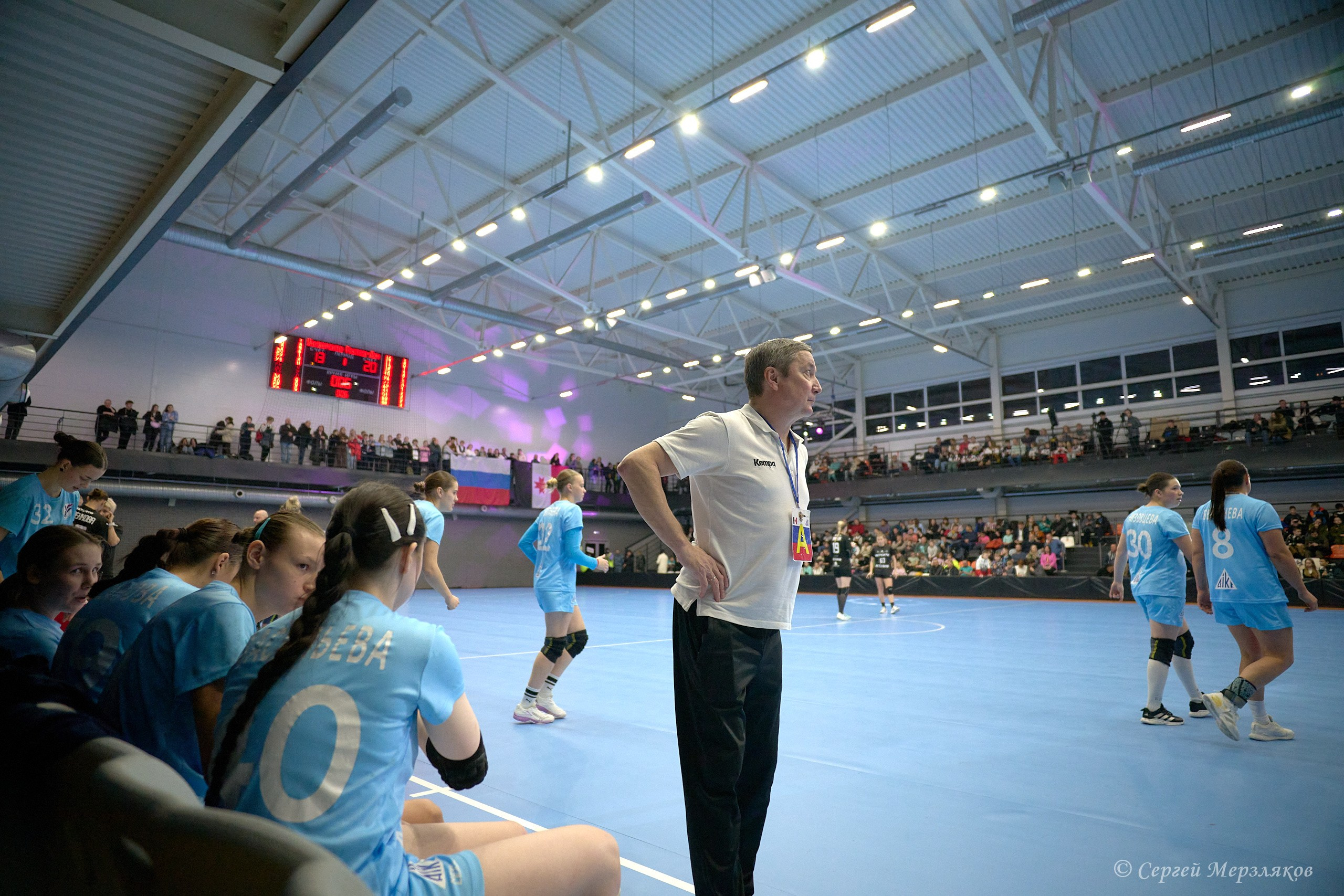 Гандбол. OLIMPBET Суперлига. «Университет» — «Ростов-Дон». Спортивный репортажный фотограф в Ижевске Сергей Мерзляков