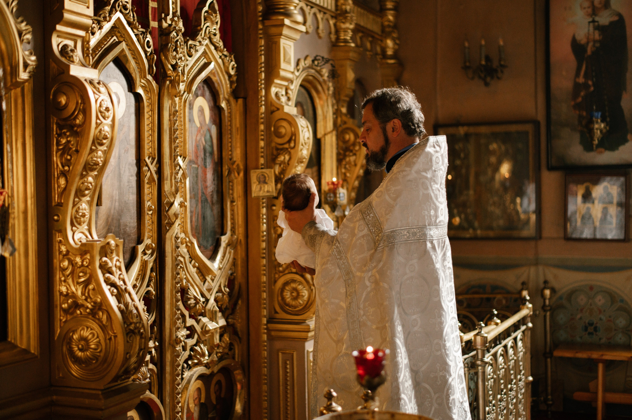 Фотограф на крещение. Фотосессия таинства крещения. Храм Воскресения Словущего в Даниловской Слободе. Семейный и свадебный фотограф в Москве Татьяна Николаева