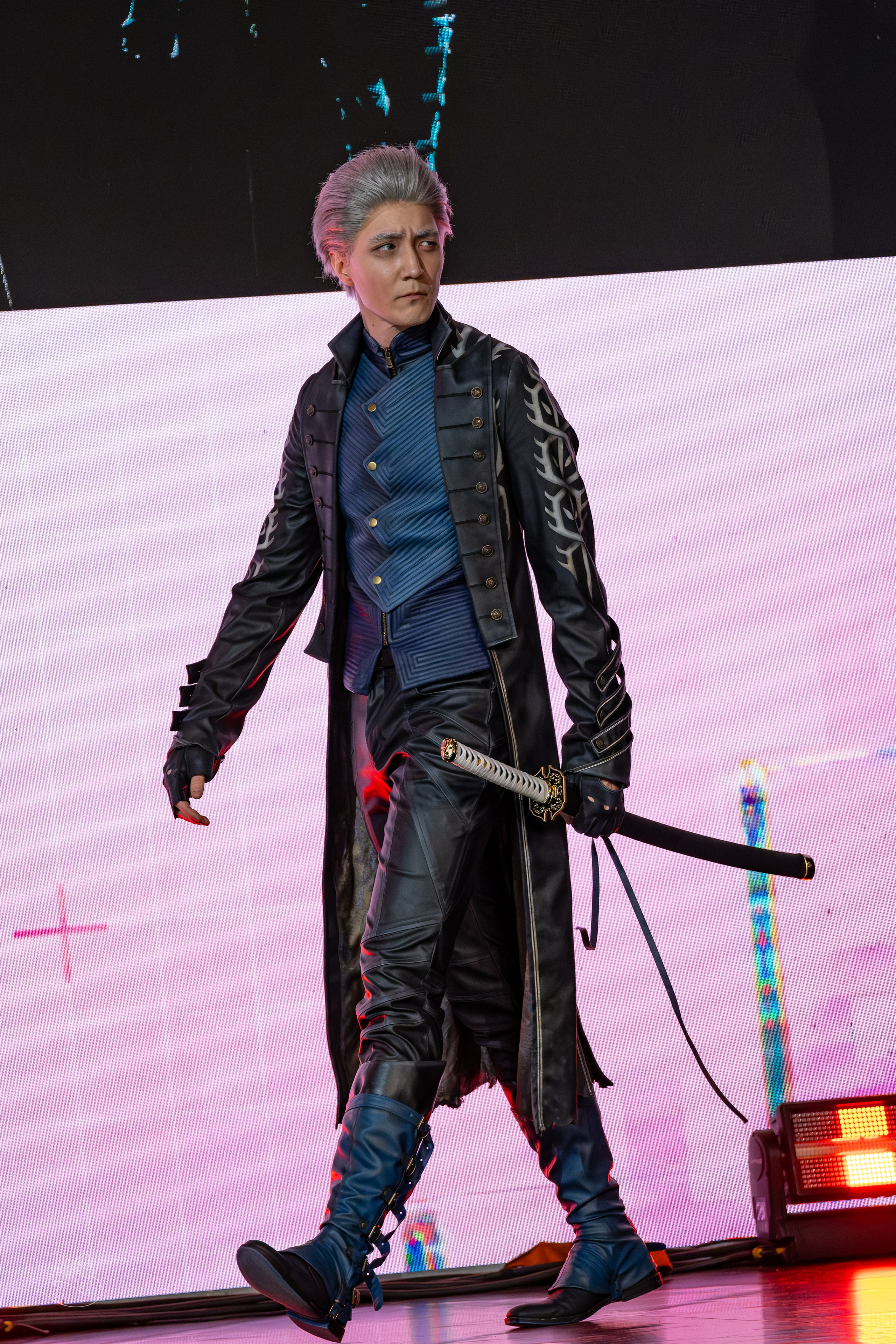 Сцена РЭД ЭКСПО 2024. Косплей фотограф