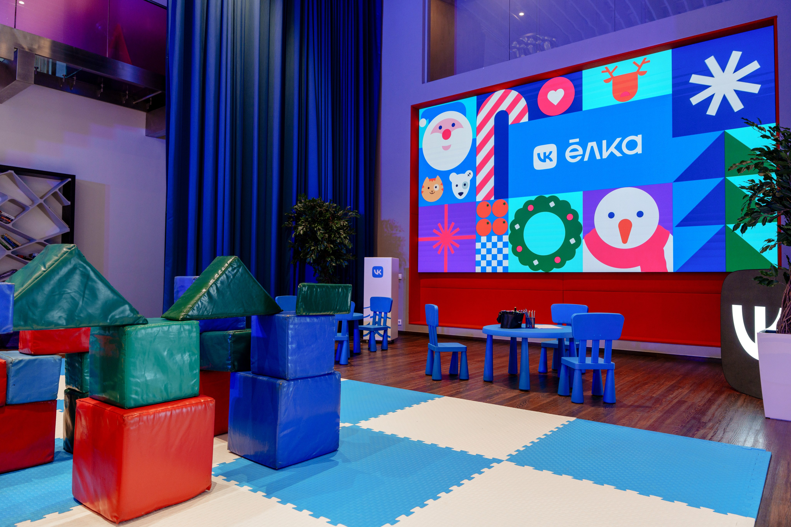 Репортажный фотограф VK Елка. Репортажный фотограф Москва Сергей Дружинин