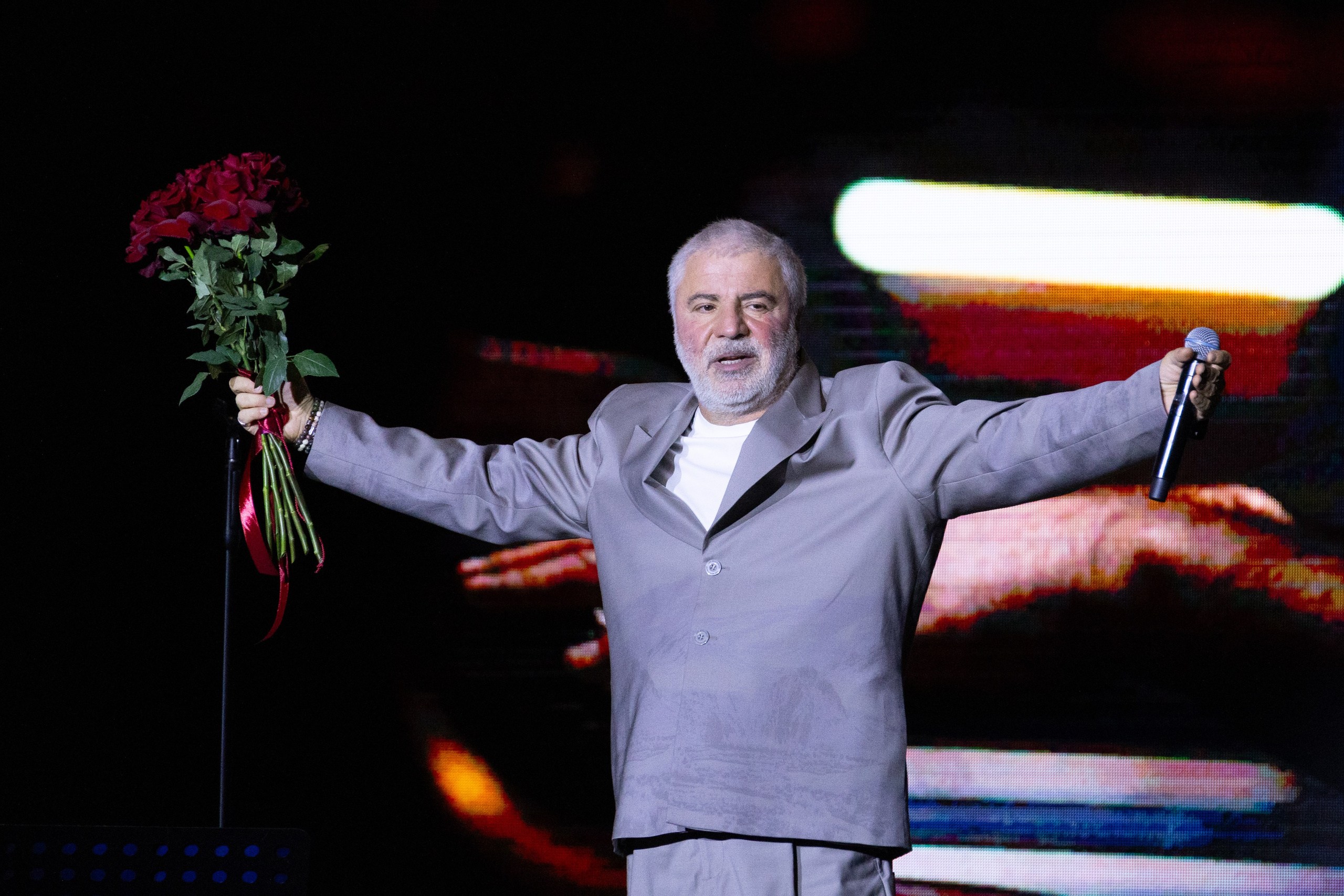 Сосо Павлиашвили КРАСНОЯРСК. Фотограф Красноярск съемки лавстори, фотосессия в студии, портретная съемка, творческие фотосессии