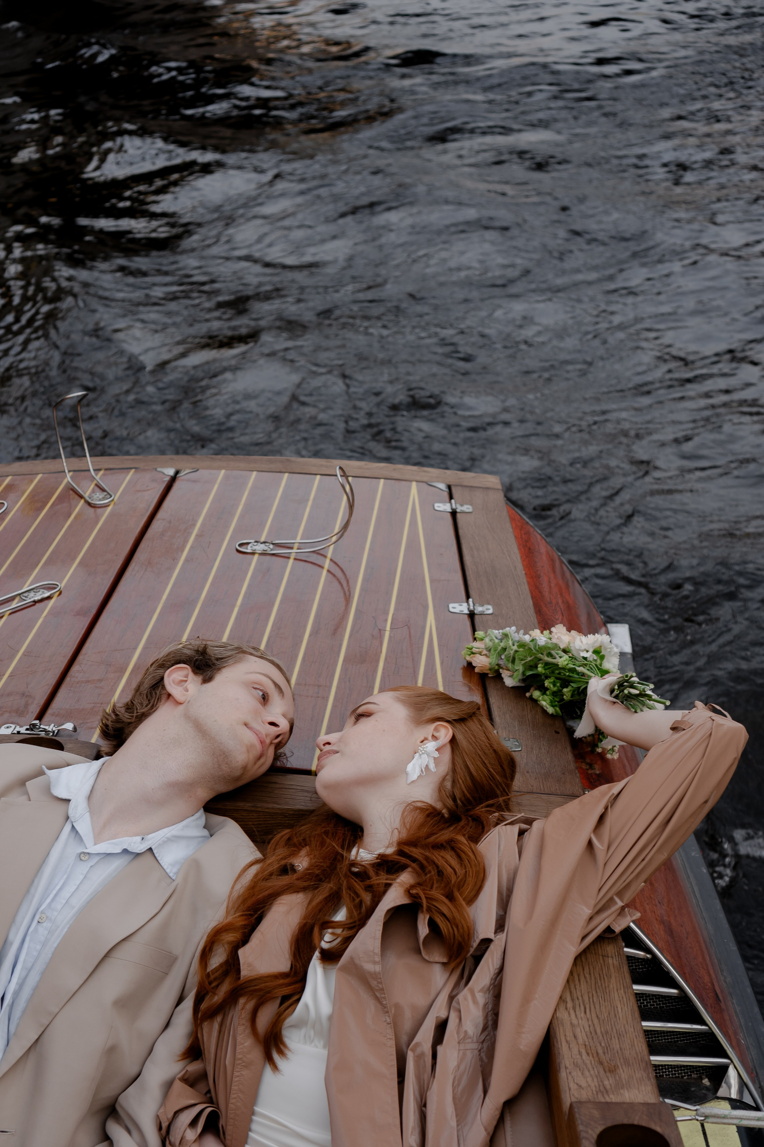 СВАДЕНБНАЯ СЬЕМКА НА КАТЕРЕ ПО КАНАЛАМ САНКТ-ПЕТЕРБУРГА И В АКВАТОРИИ НЕВЫ. Профессиональный фотограф, Санкт-Петербург — Виктория Богомолова
