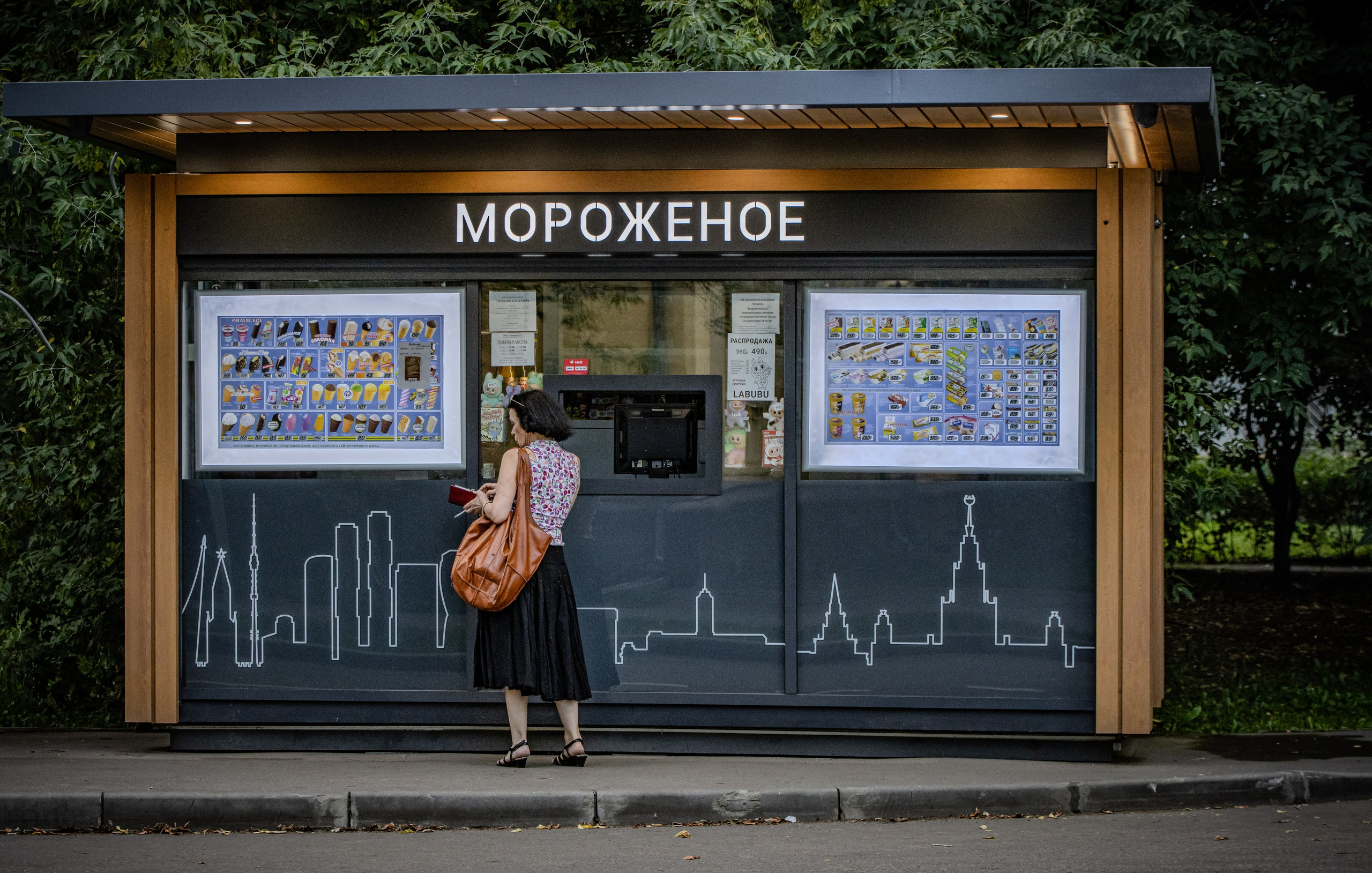 STREET. NE Cinema — backstage and reportage photography in cinema, music, Automotive and sport