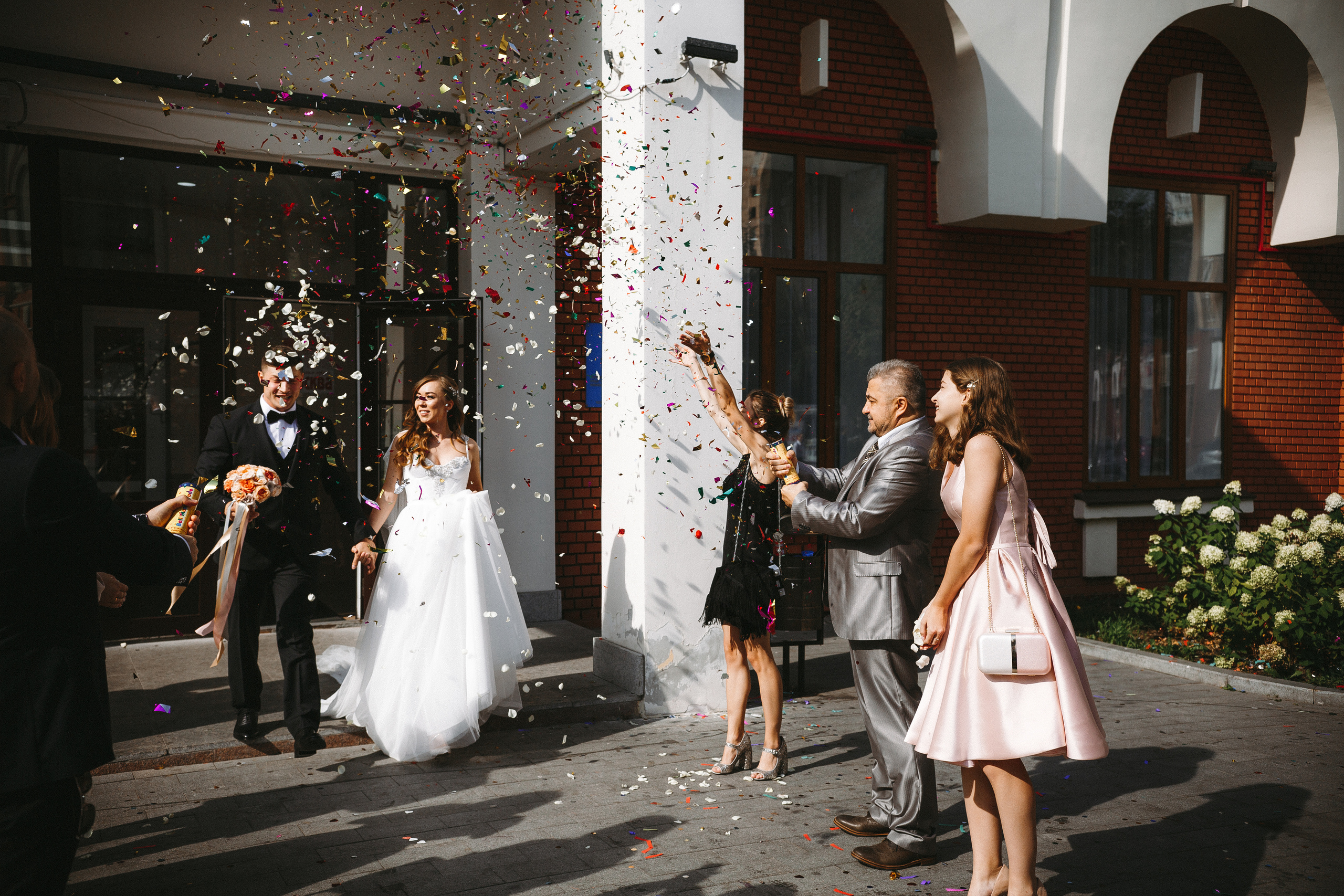 Стоимость услуг свадебной фотосессии (ЗАГС+прогулка) в Москве и МО