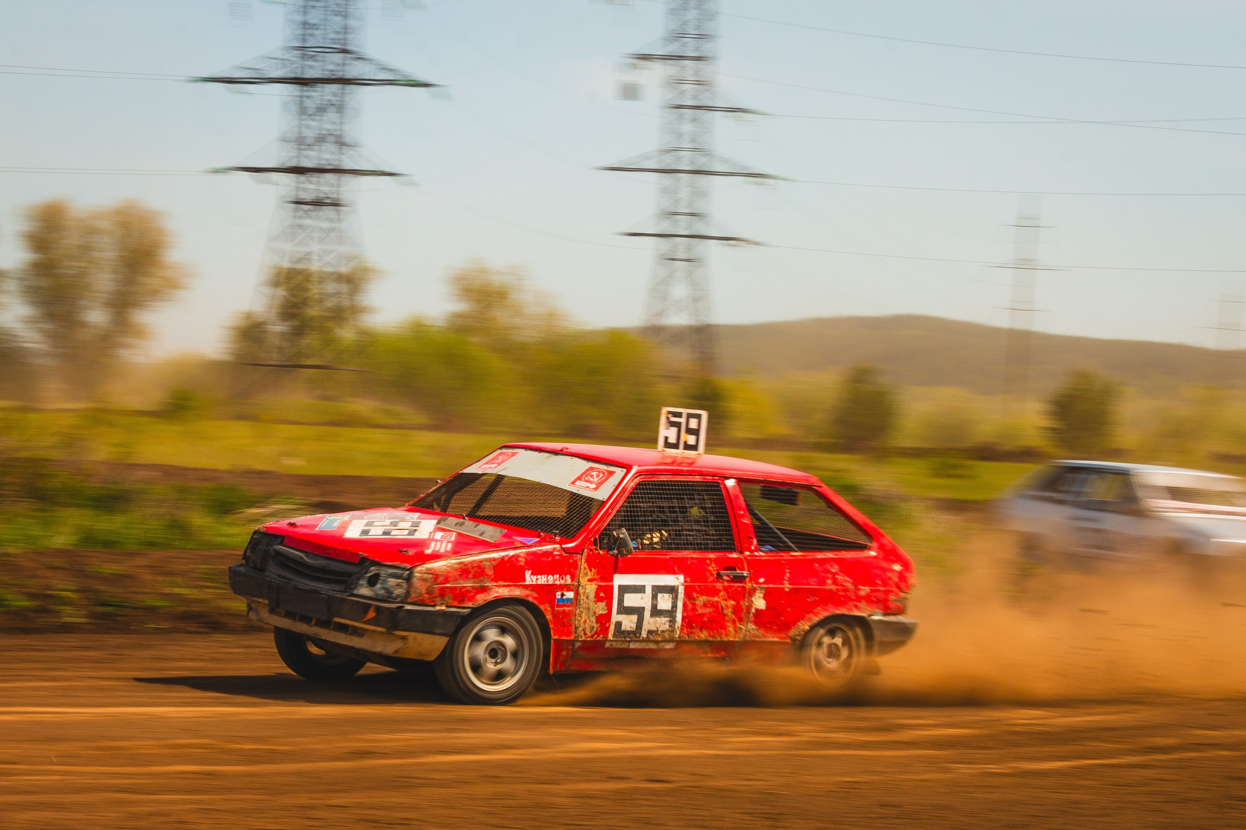 Лада на гонках в пыли. Автокросс Воткинск