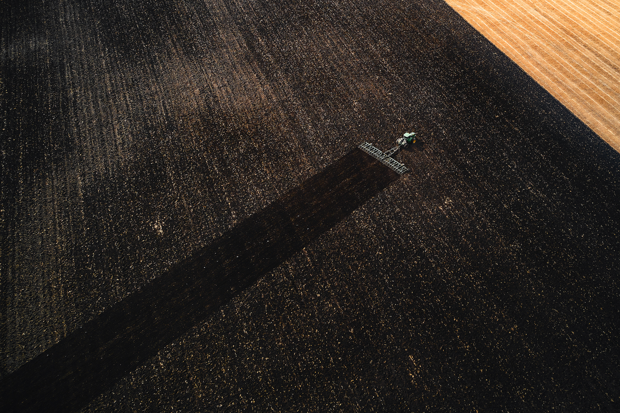 Трактор. Бизнес портрет Аэросъемка Интерьерная съемка Тюмень