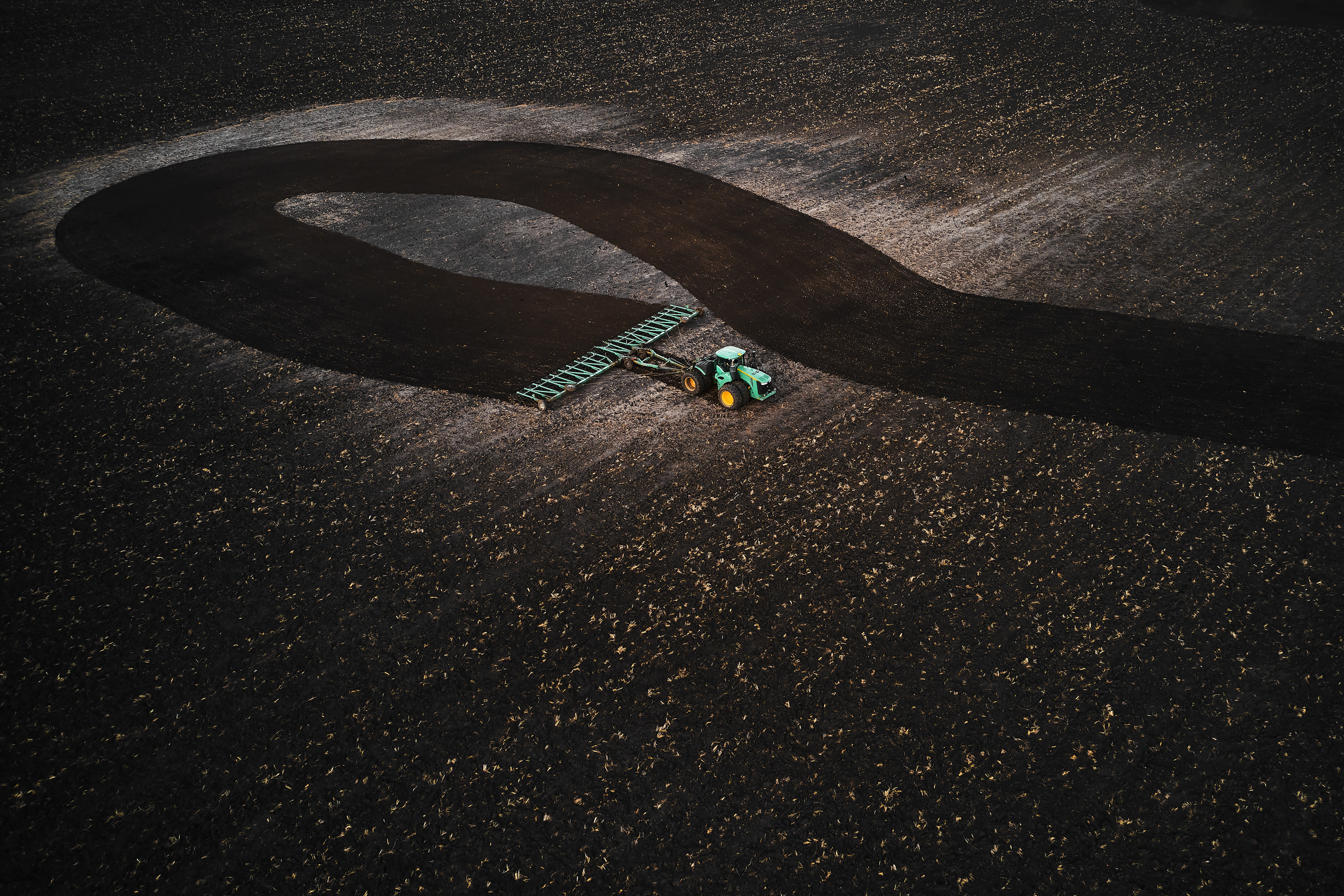 Трактор. Бизнес портрет Аэросъемка Интерьерная съемка Тюмень