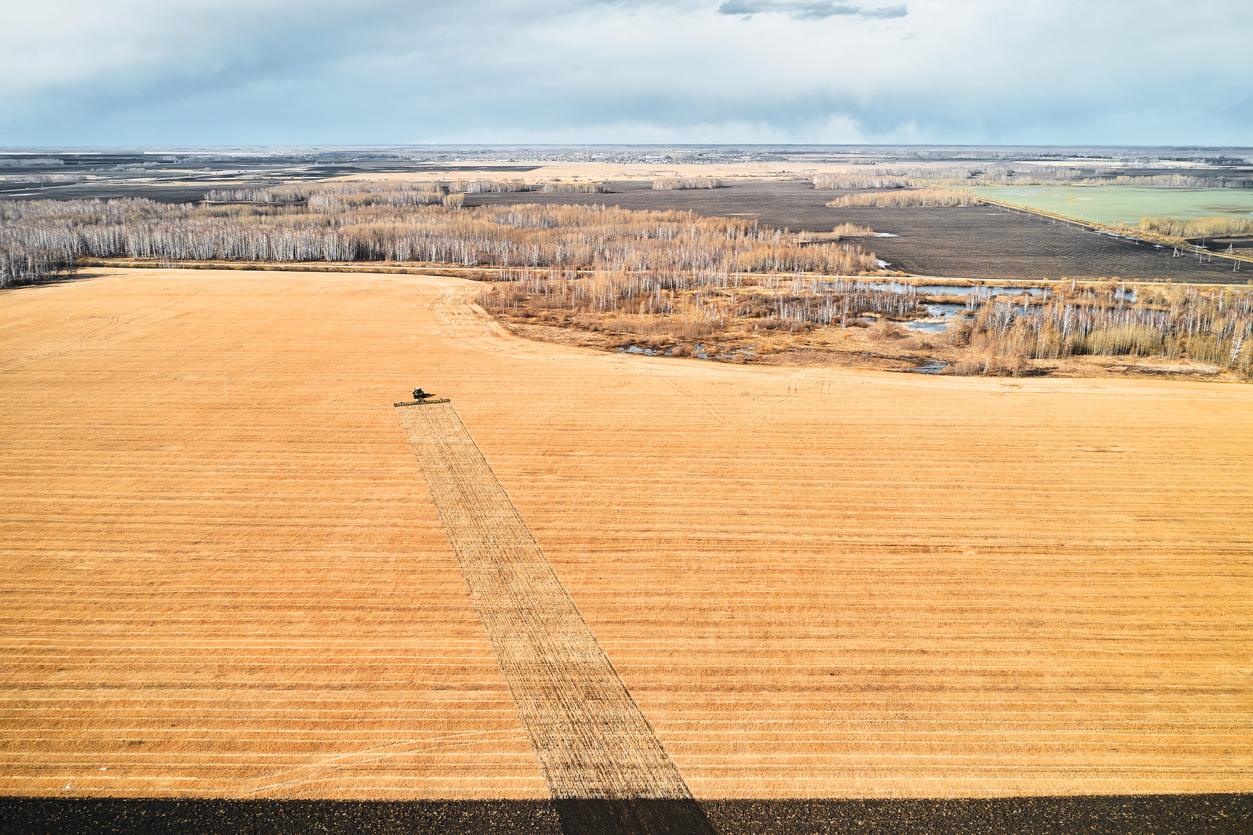 Трактор. Бизнес портрет Аэросъемка Интерьерная съемка Тюмень