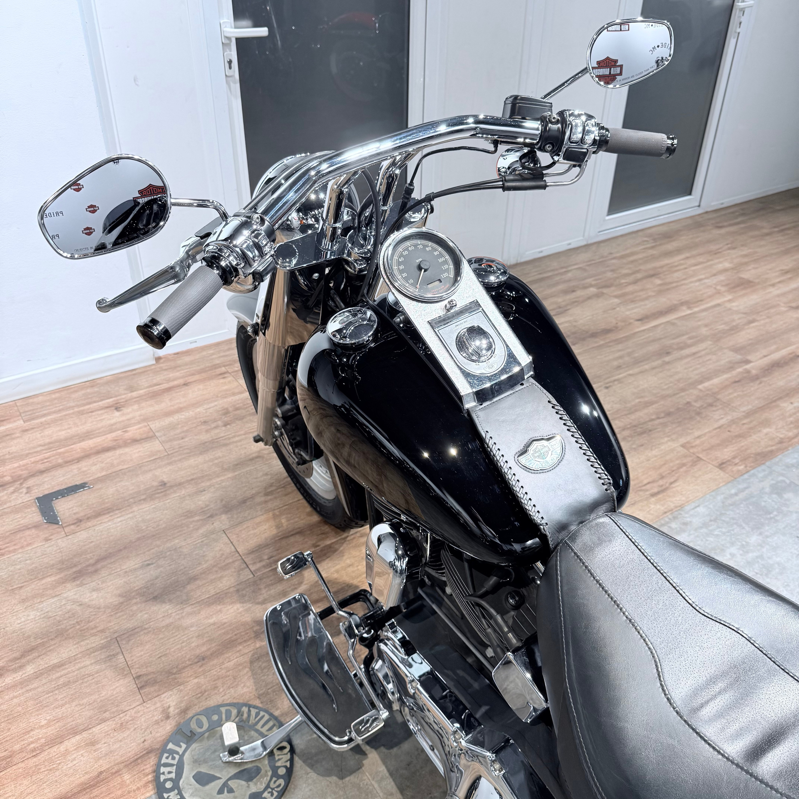 2003 Fat Boy Vivid Black 100 Years. Hello Davidson, Москва. Только хорошие мотоциклы…