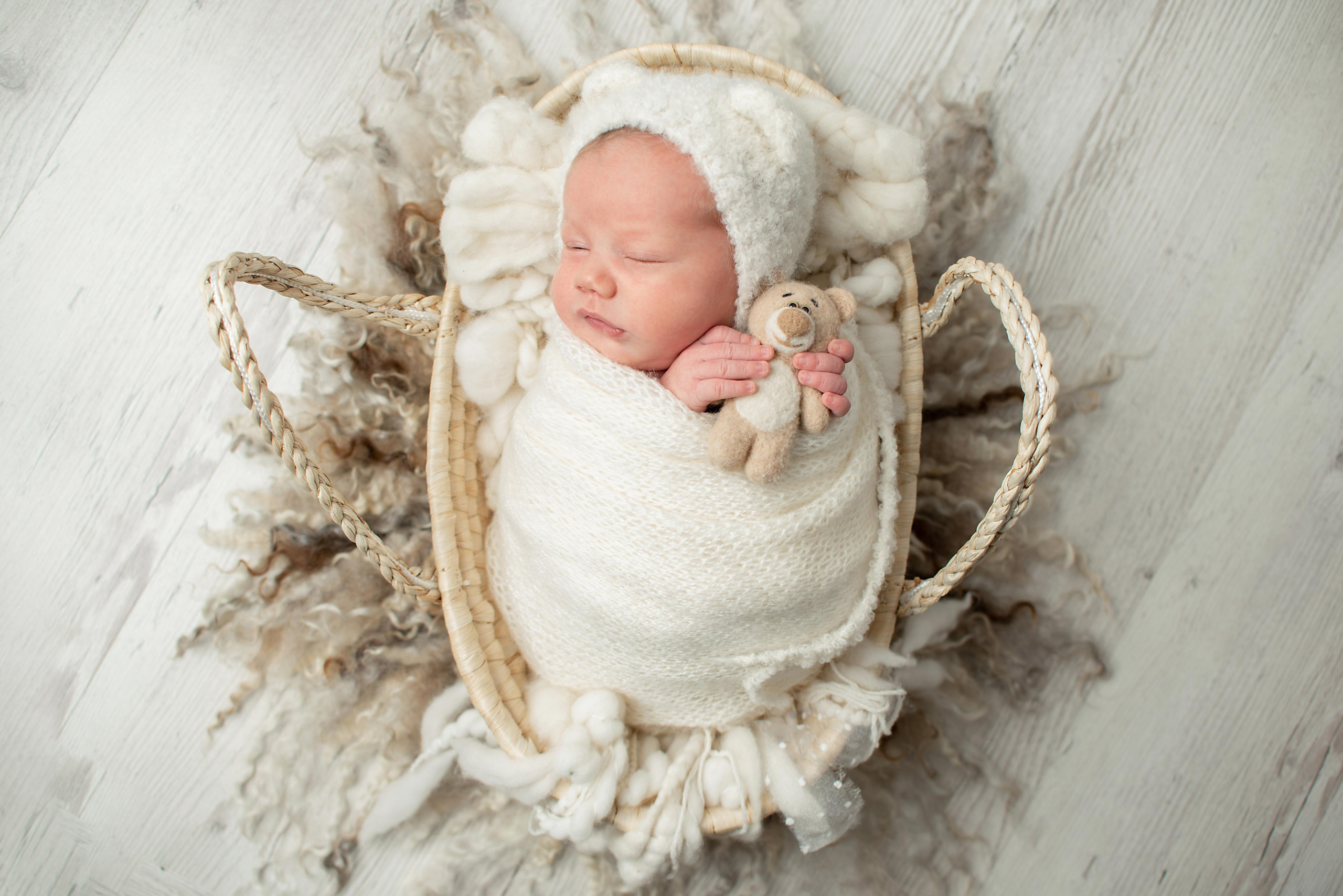 Ньюборн ЭСПРЕСС плюс родители малыш Артемий. Фотограф новорожденных в Нижневартовске Лара Курдюкова