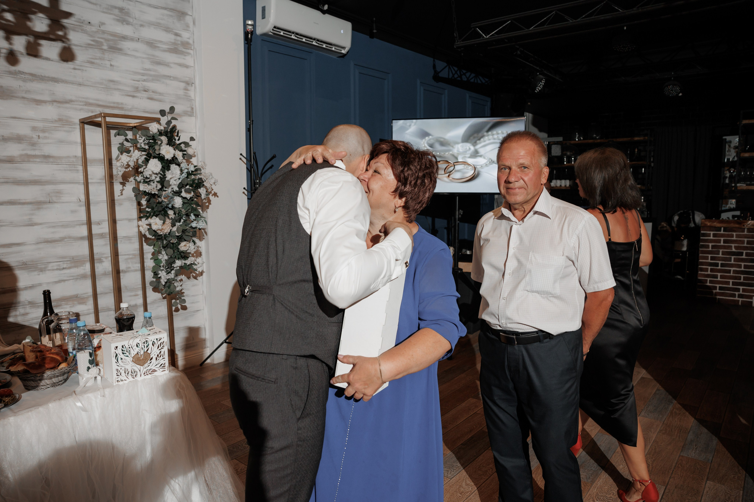 Полина и Дмитрий, загородный клуб «Барин», ЗАГС в г. Пушкино. Свадебный и репортажный фотограф (Москва, Королев и другие)