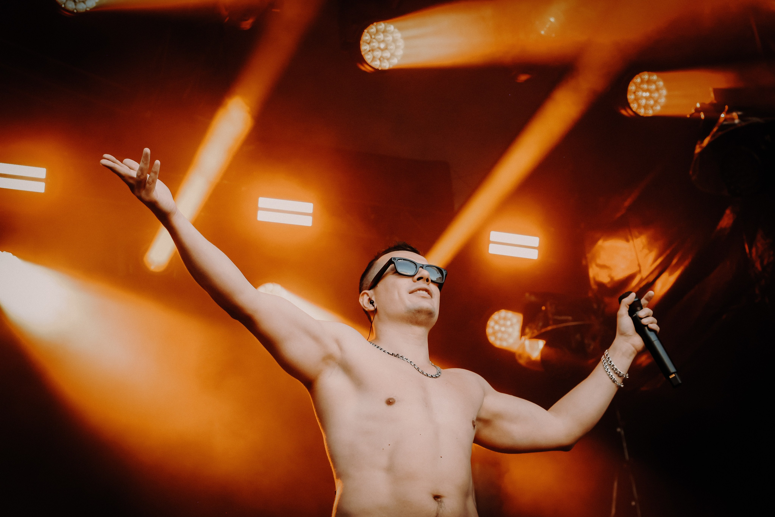 NЮ | ДВОР ГОСТИНКИ. Фотограф из Петербурга Софи Веритас Концерты и портреты