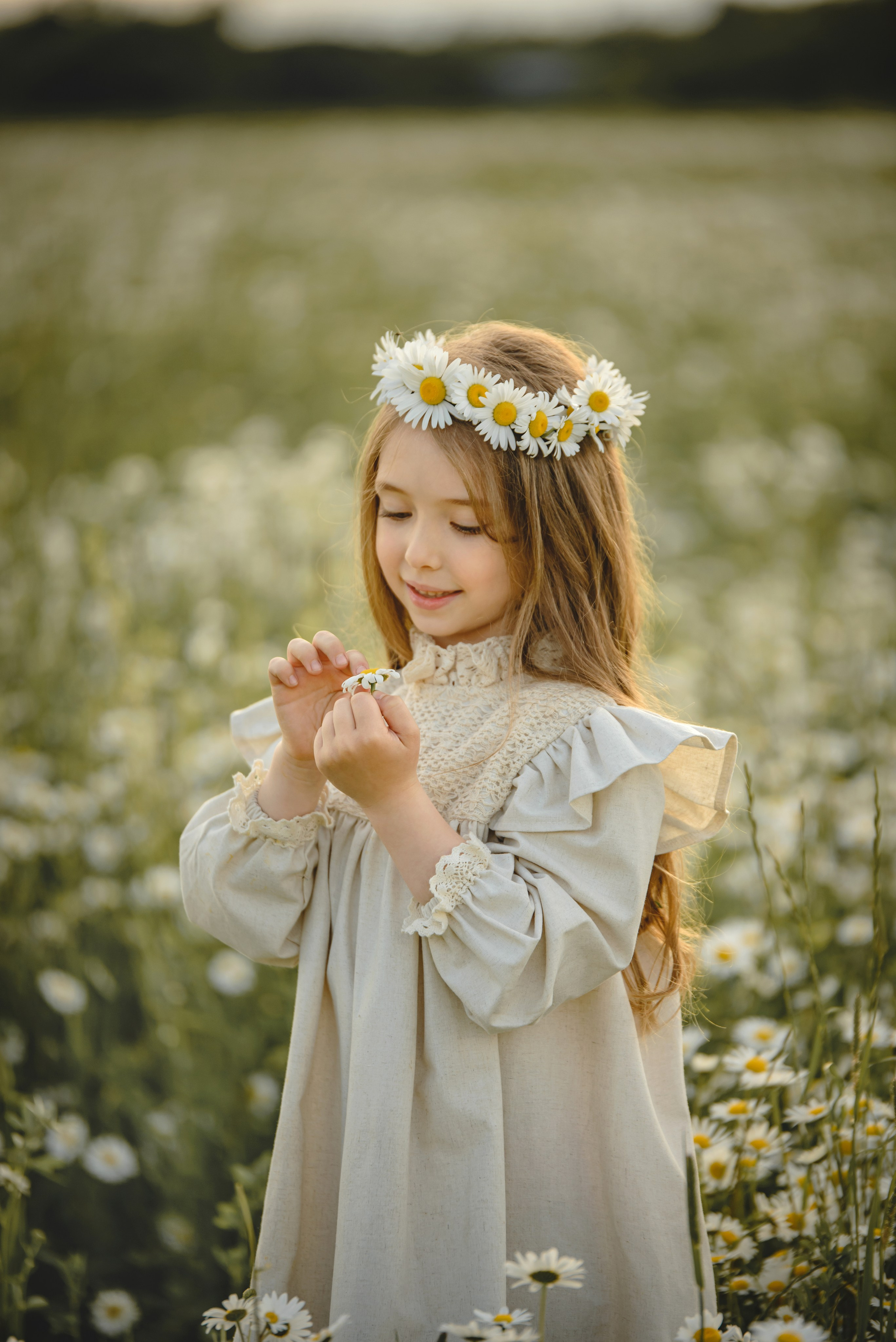 Портрет девочки в ромашковом поле Москва