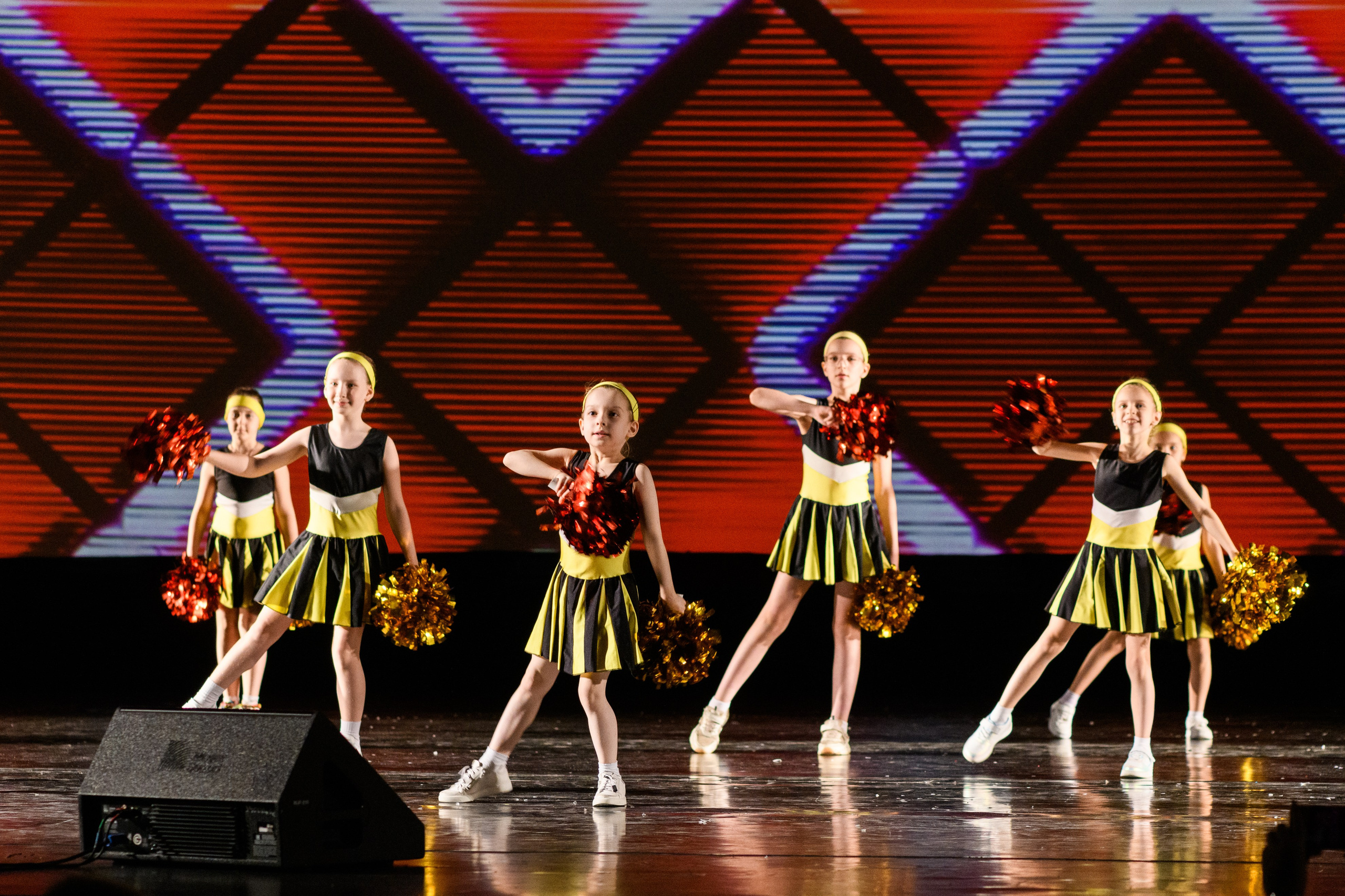 23 апреля, часть 2, БКЗ Октябрьский, г. Санкт-Петербург. Золотое яблочко