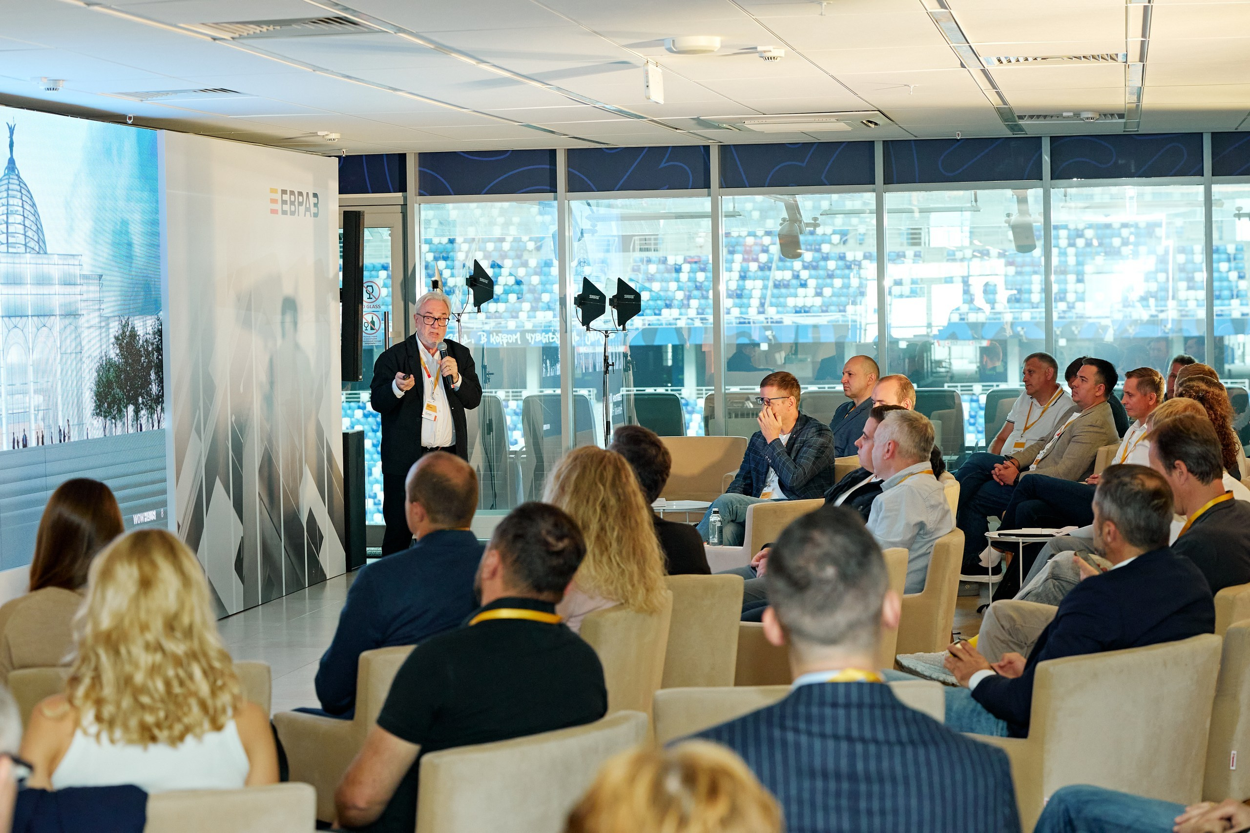 ЕВРАЗ / Конференция All Inclusive / Стадион «Нижний Новгород». Антон Артюшин, портретный фотограф. Москва