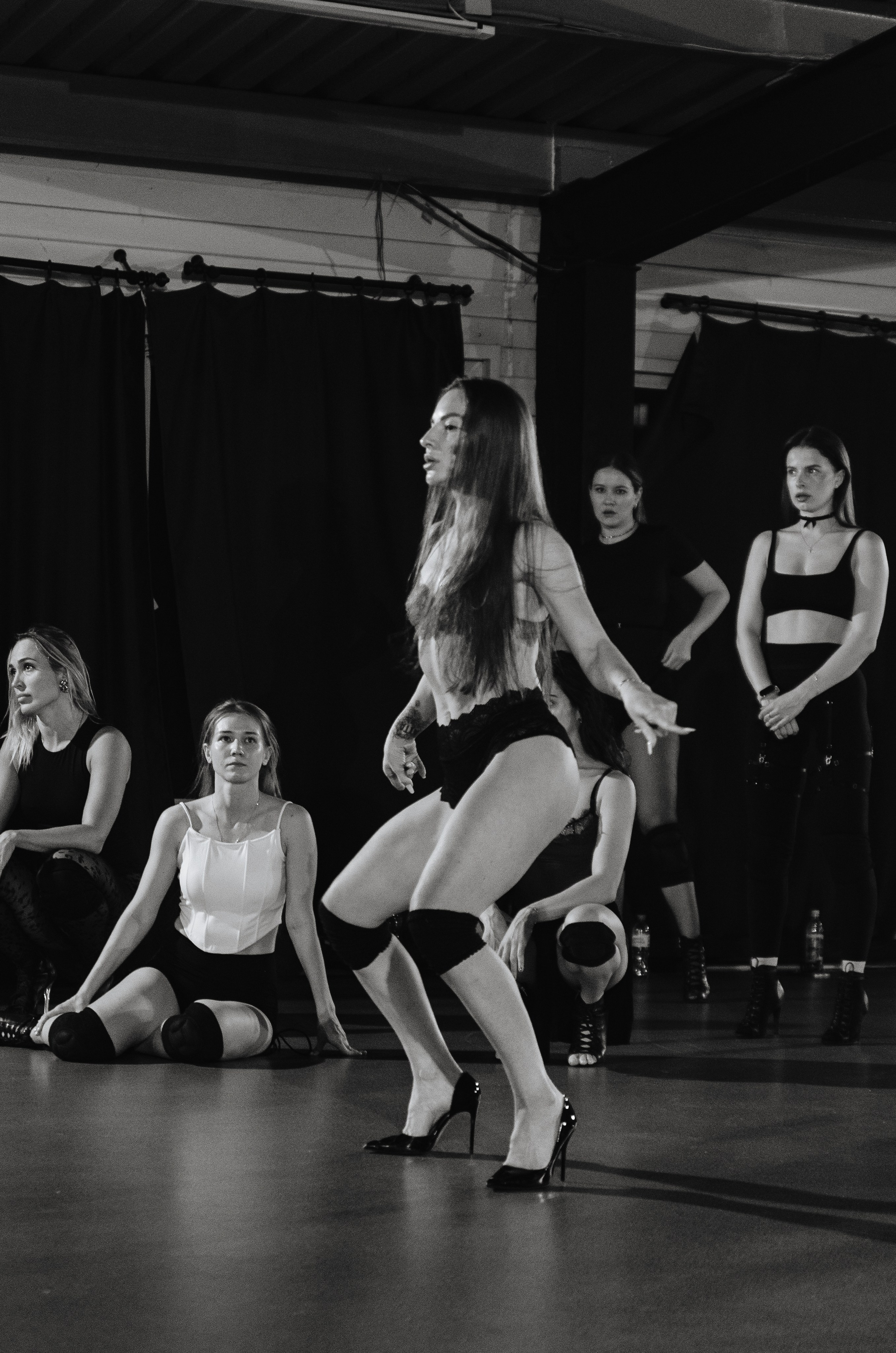 Мастер-классы по High Heels/Girly hip-hop от Оксаны ATTA. Денисова Аля — фотограф для парных съемок и индивидуальных историй в Барнауле