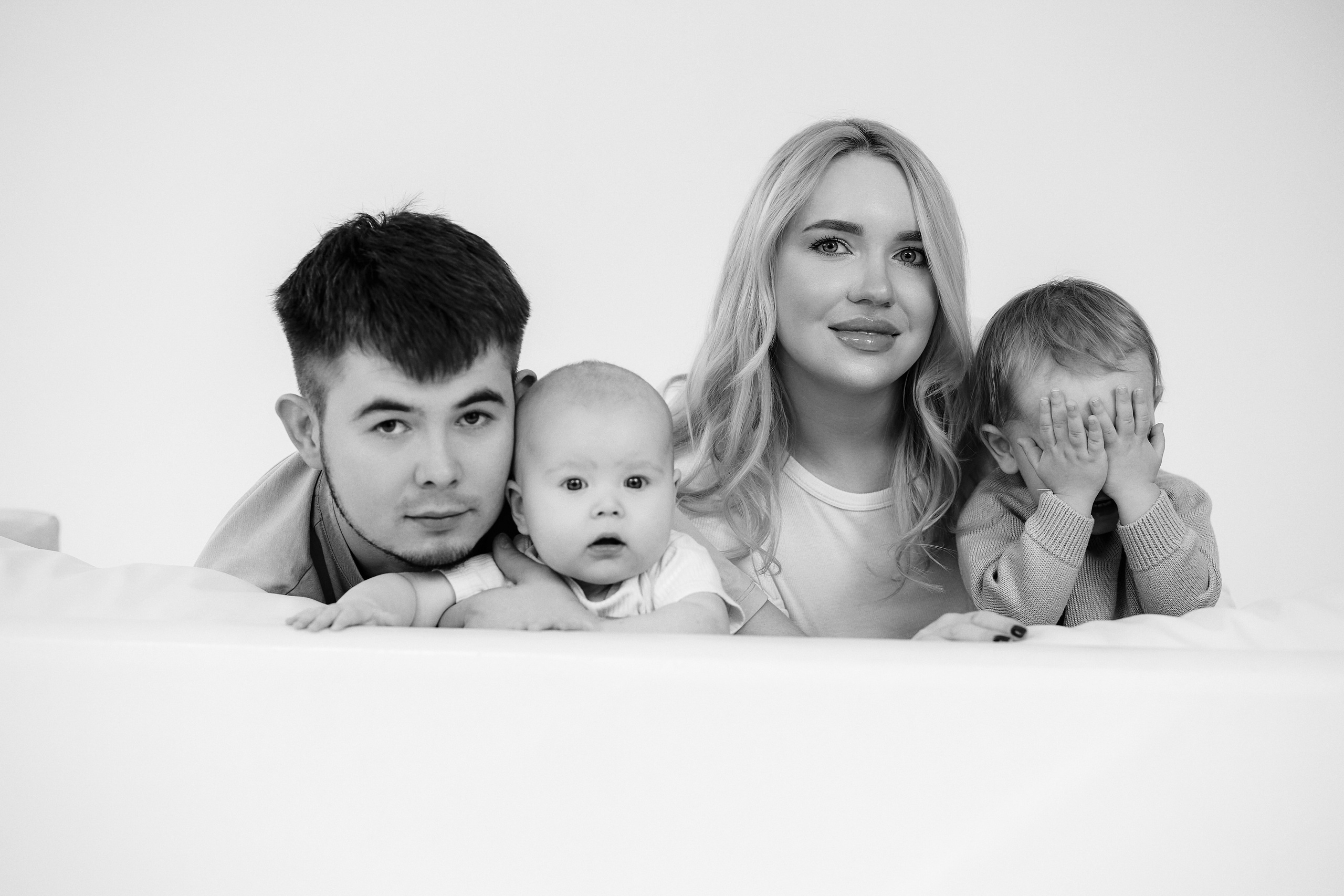 Кирилл, Ксения, Степан и Макарик. Свадебный фотограф Чайковский