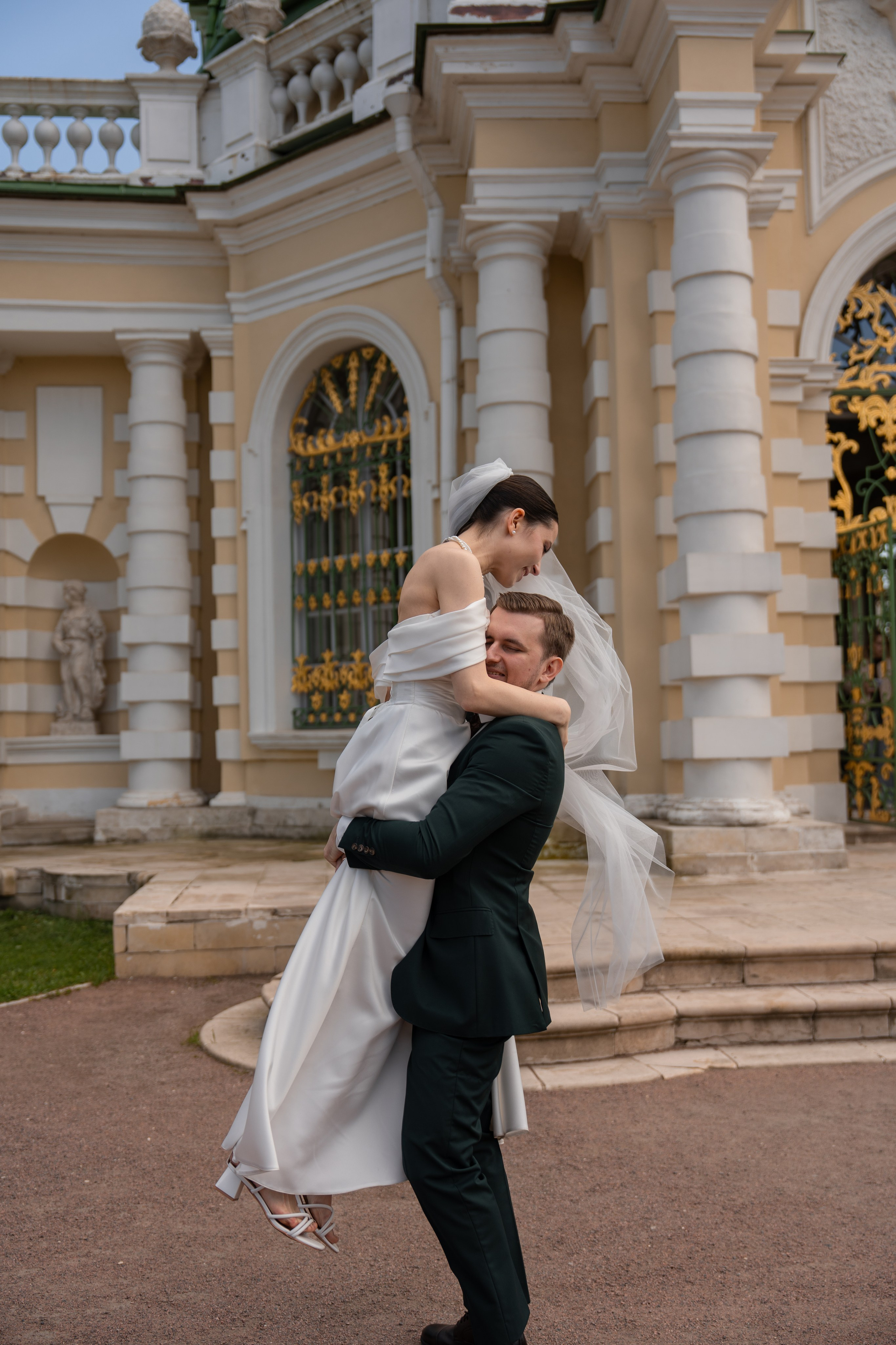 Влад и Илина в Кусково. Свадебный фотограф в Москве Анна Полушина