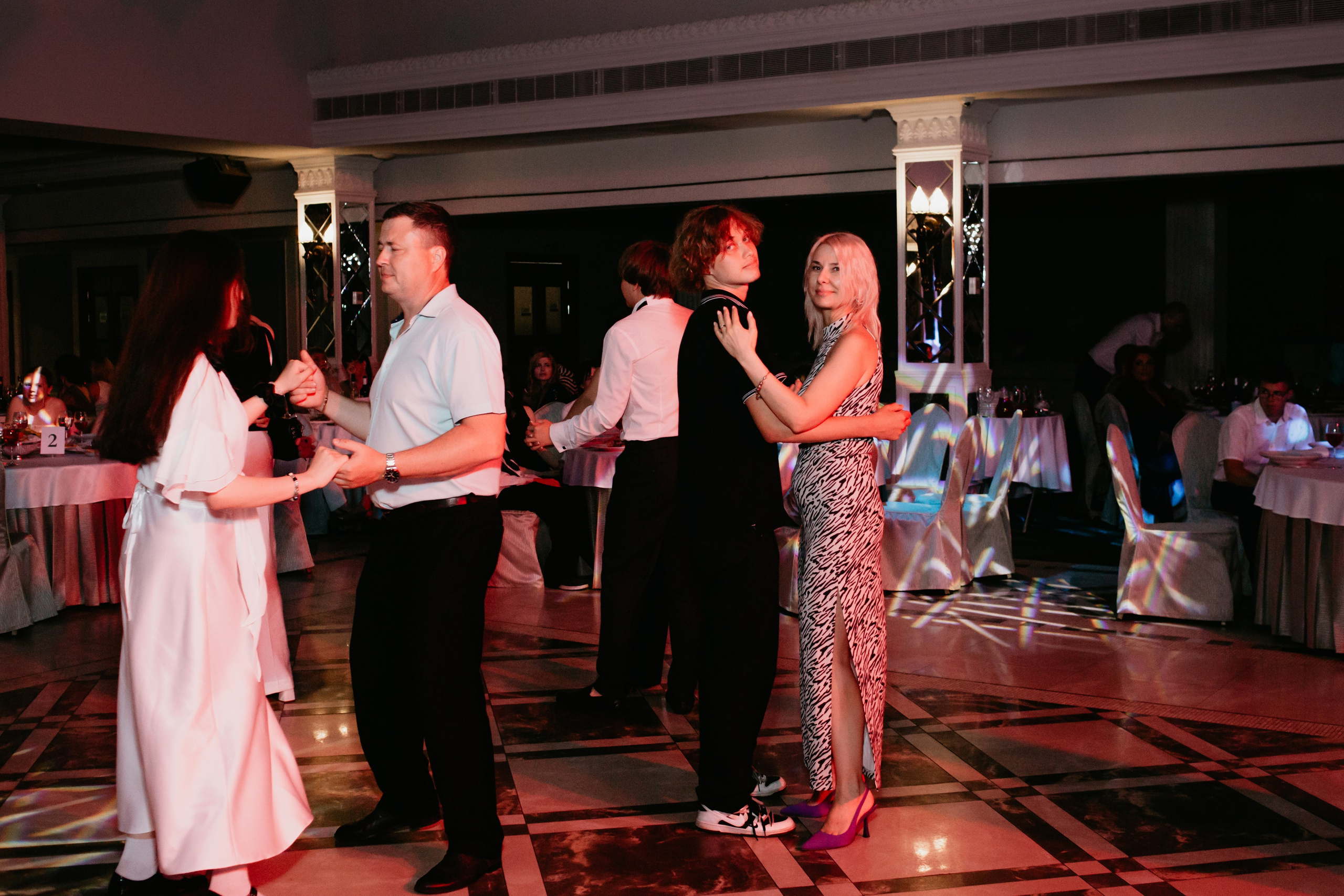 Выпускной 2025 (9класс) 124 школа. Фотограф в Челябинске Ополихина Анна