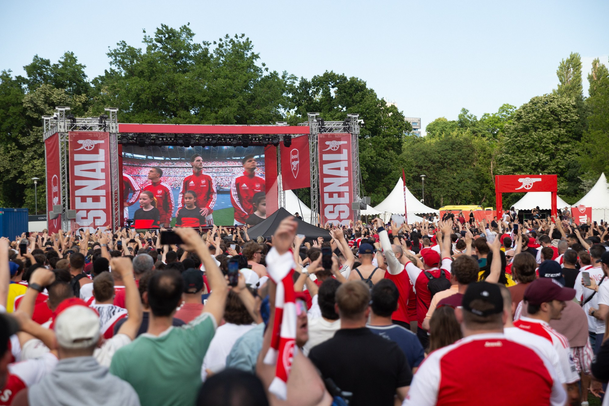UEFA Champions League Final. Arsenal vs PSG. Budapest 2026. Arsenal Fan Zone. Photographer in Budapest  — Yura Knyazev