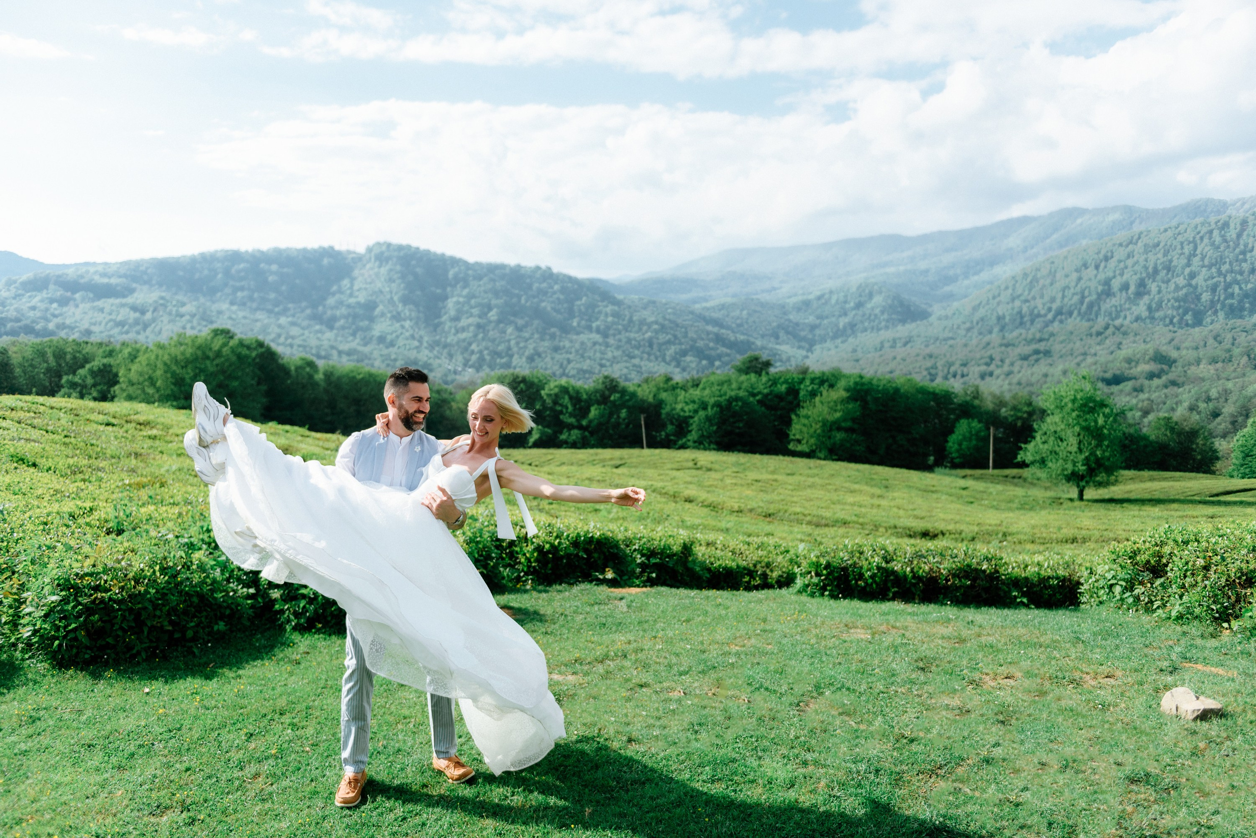 Wedding photographer in Yerevan, Sevan, Gyumri in Armenia