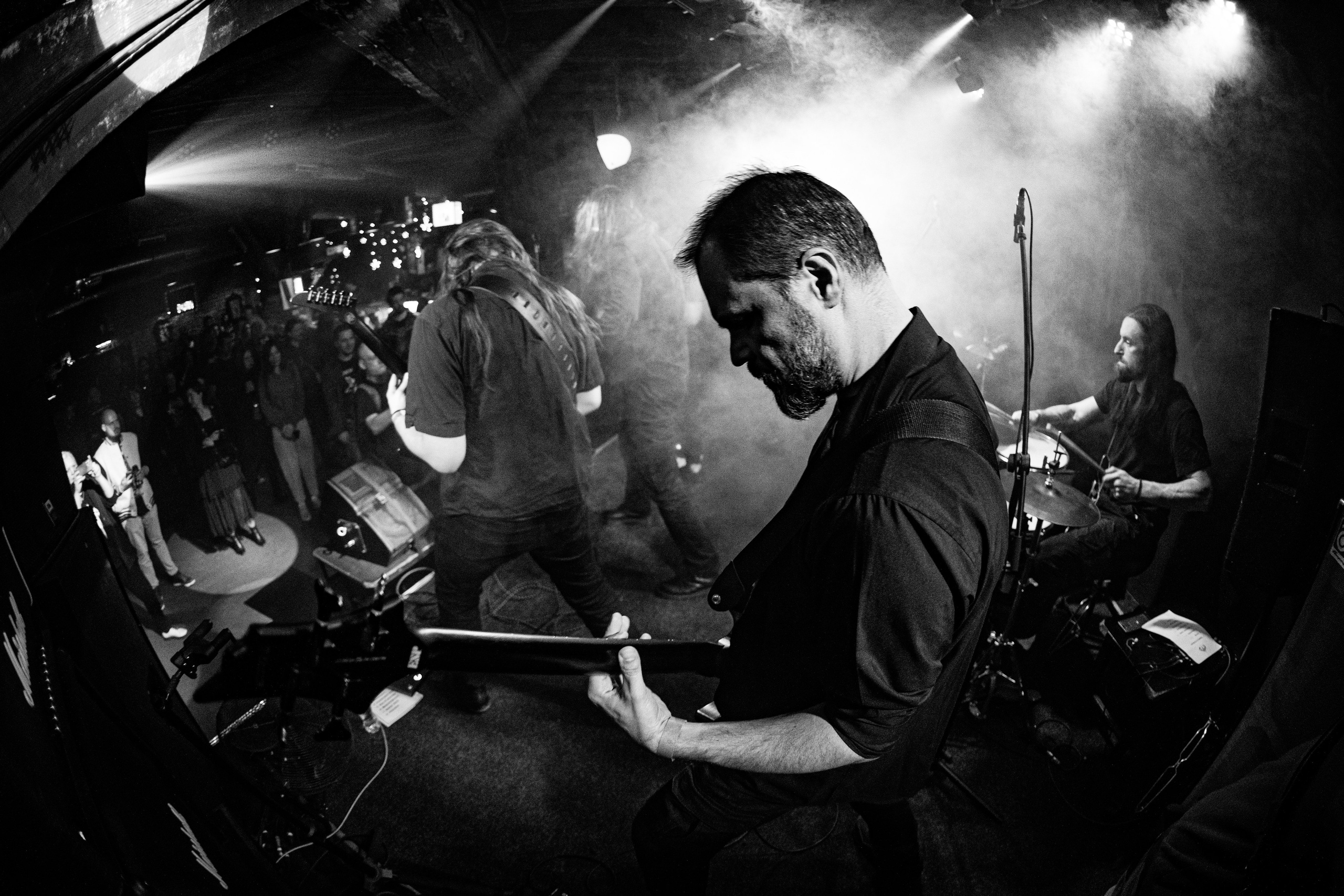 ИЛ • Minuala • Khlad|Цоколь 2.0. Концертный и репортажный фотограф в Санкт-Петербурге Слава Пахомов