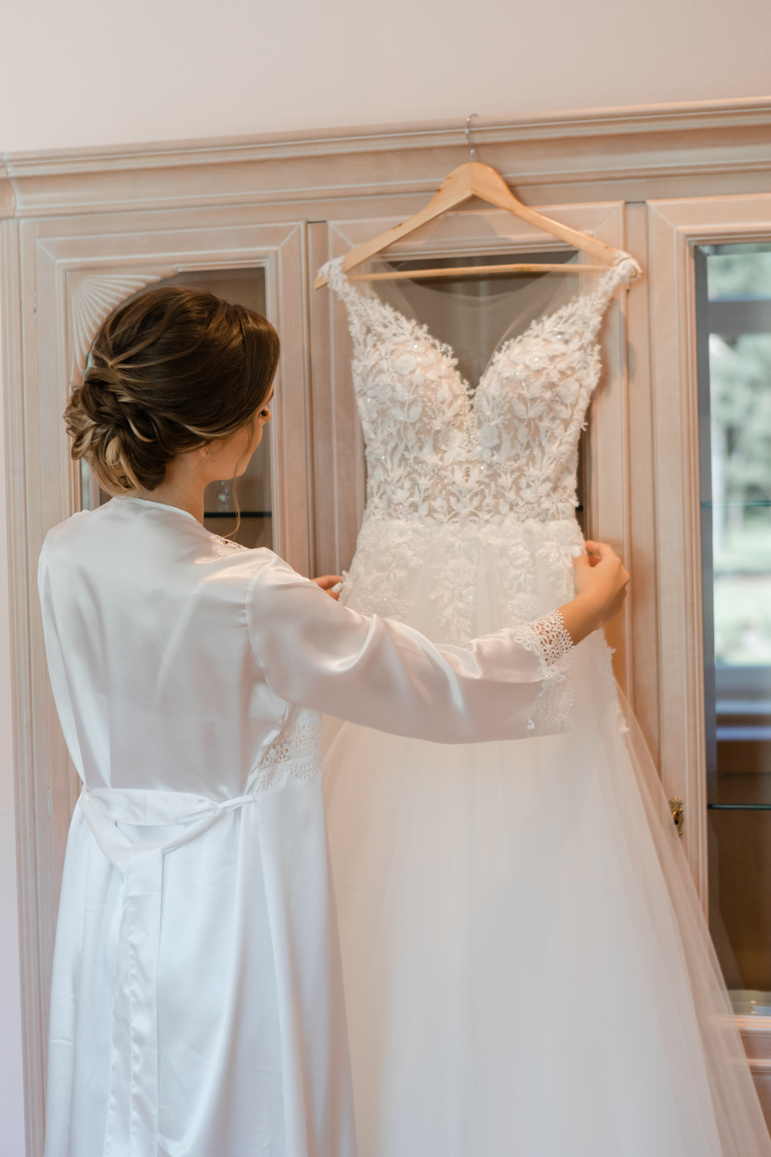 Свадебная фотосъемка Михаила и Ольги. День нашей свадьбы. Видеосъемка и фотосъемка свадеб. Фотограф и оператор на свадьбу. Видеосъемка подкастов, собственная видео-фотостудии. Предметная фотосъемка