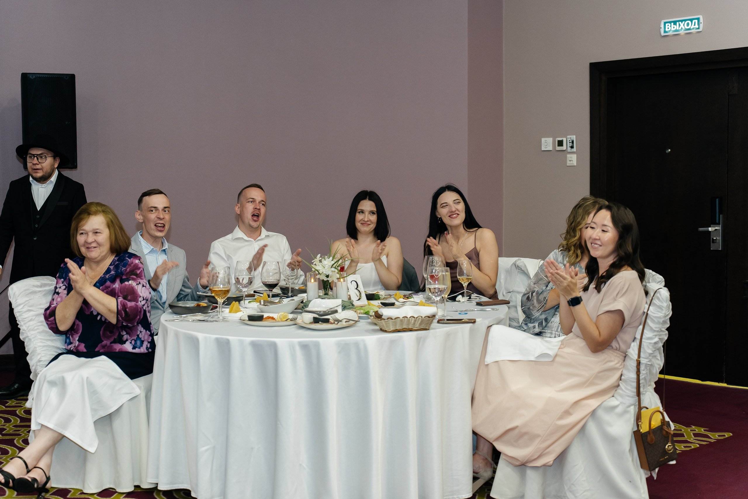 City Center. Для тех, кто не ждёт удачи, а создаёт её. Каждая фотосессия — это твой момент, твой стиль, твой успех. 📸