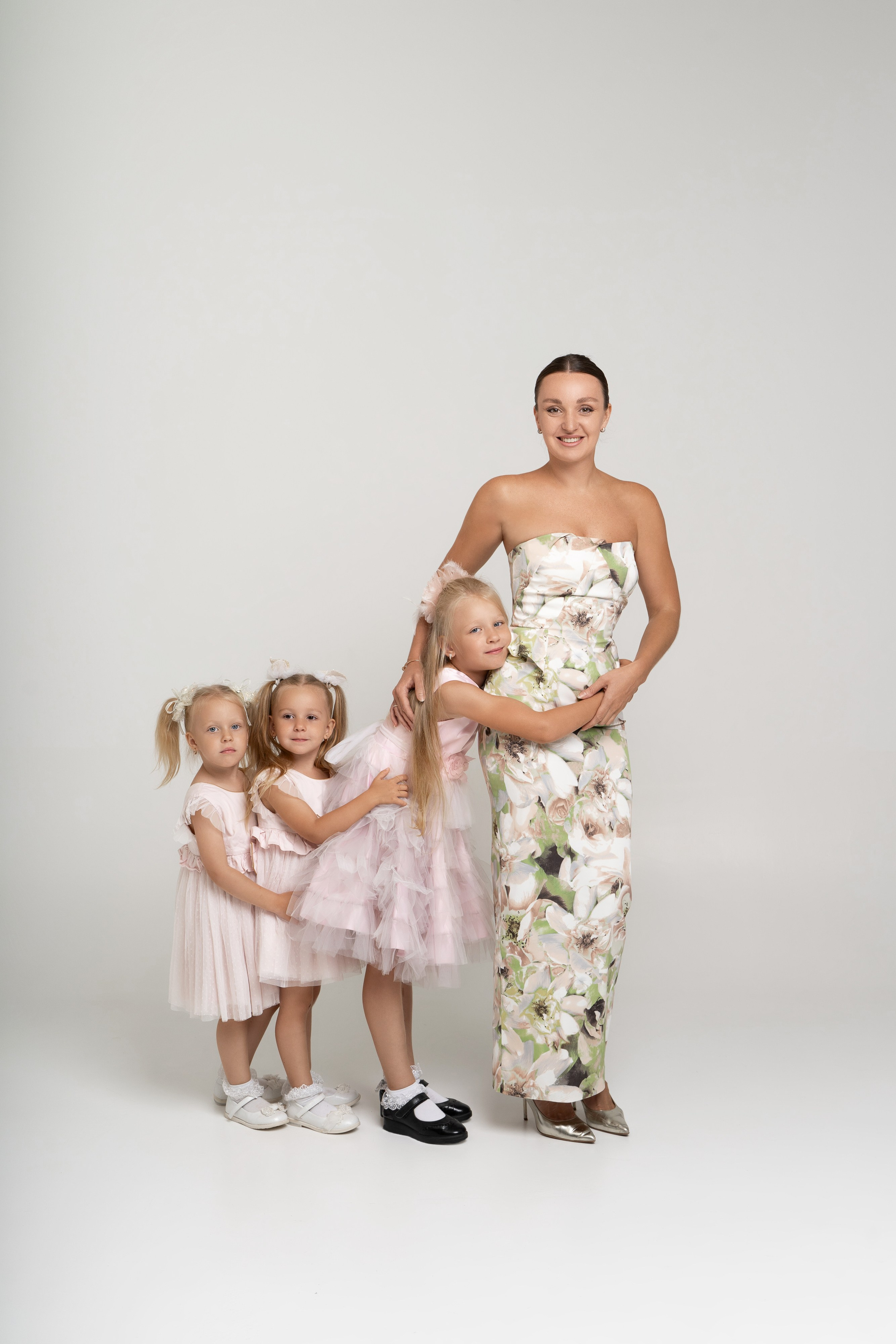 Алисе и Анюте 4 года. Фотограф Татьяна Мамонтова