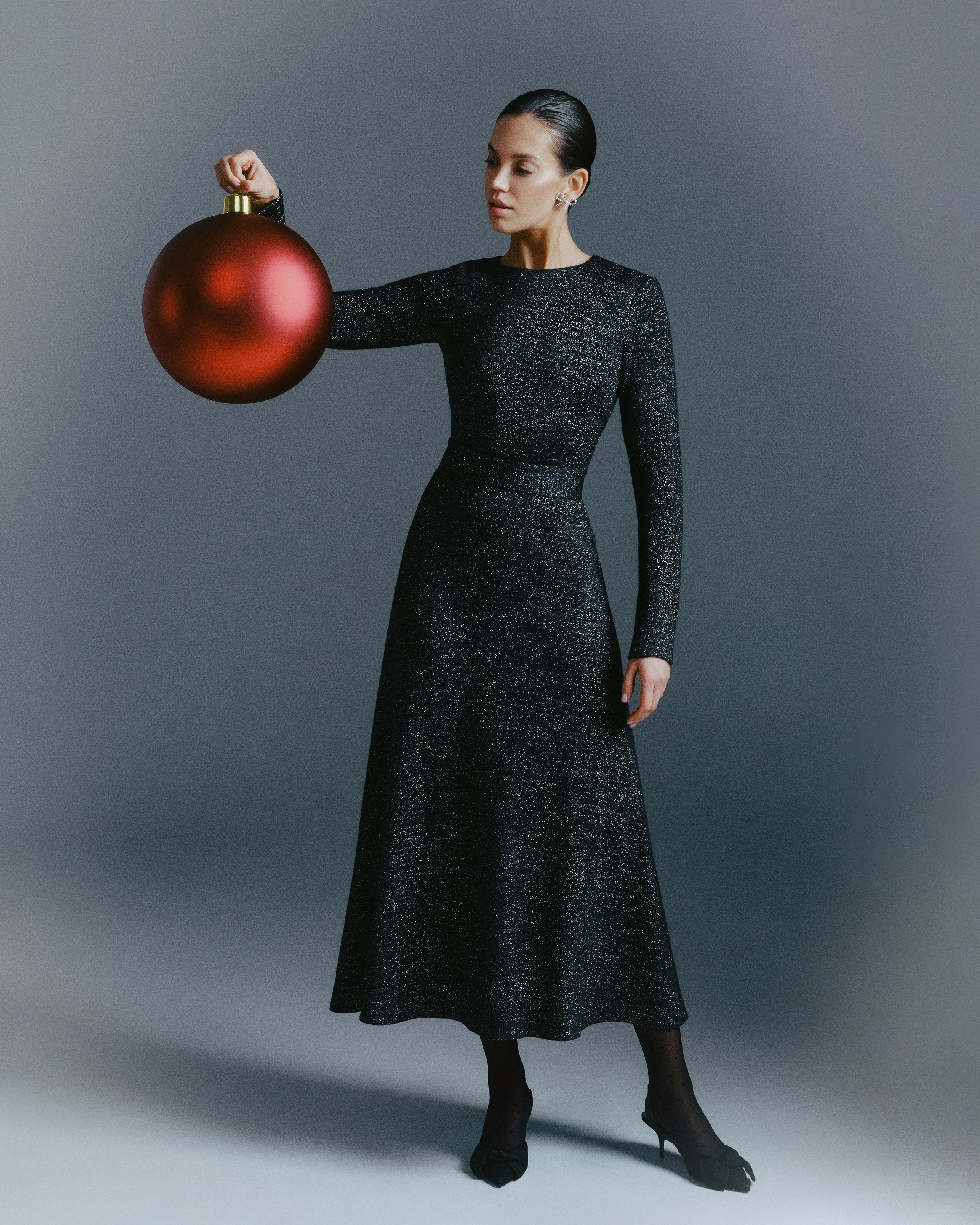 BELOE ZOLOTO NEW YEAR'24 LOOKBOOK. Фотограф Александра Емельянова
