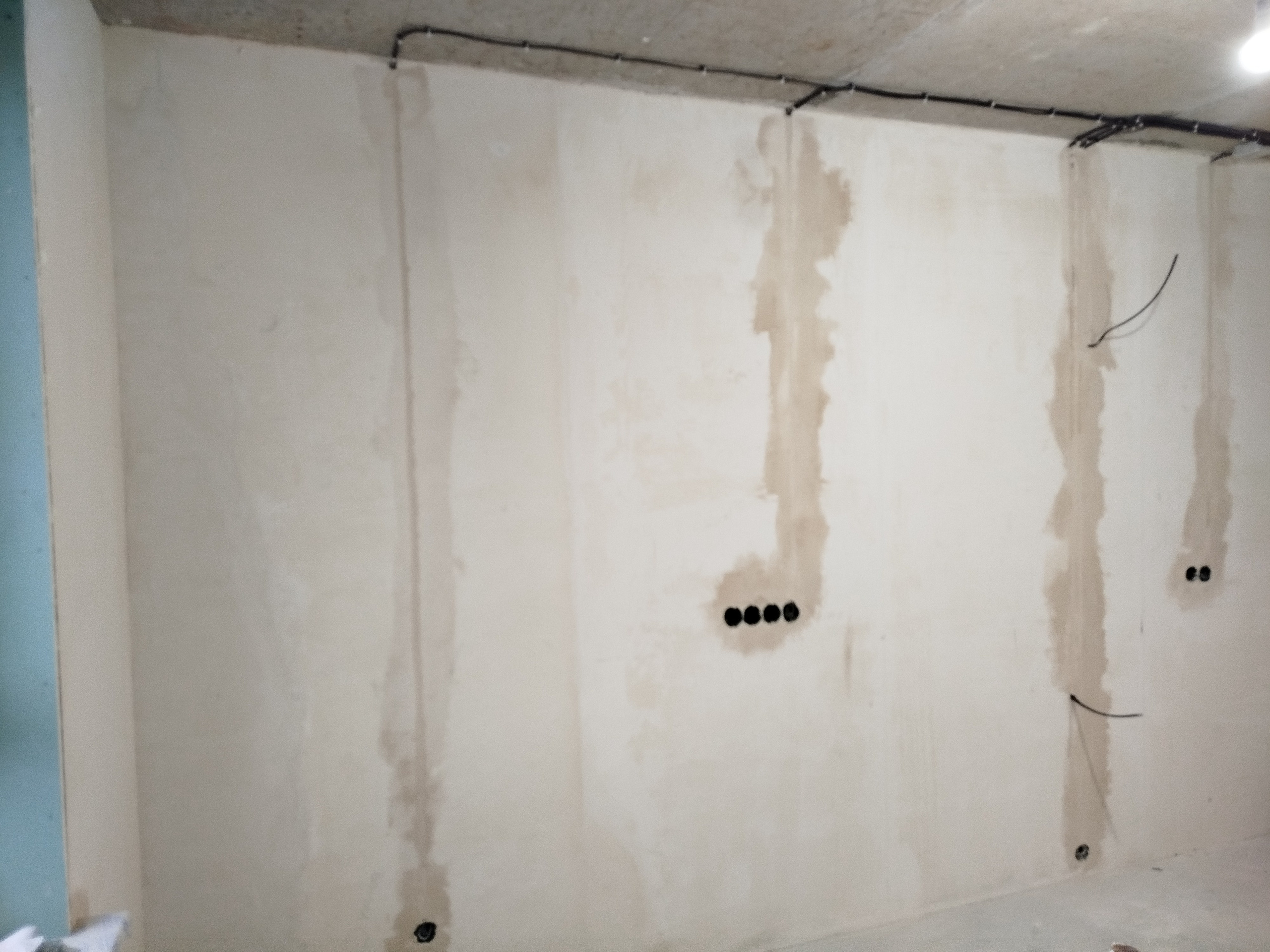 Олимпийская 9. Электрик 58