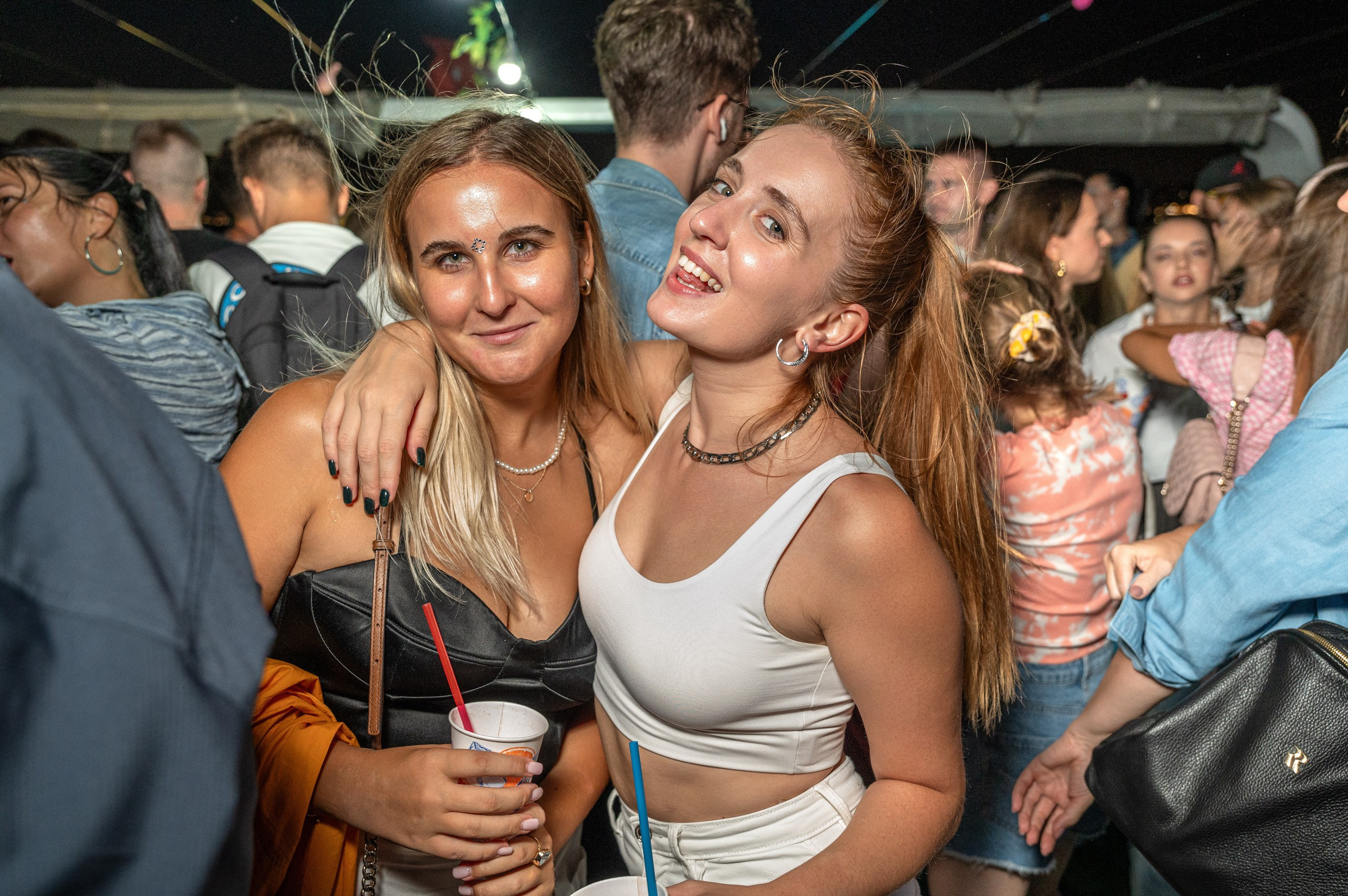 Вечеринка на корабле