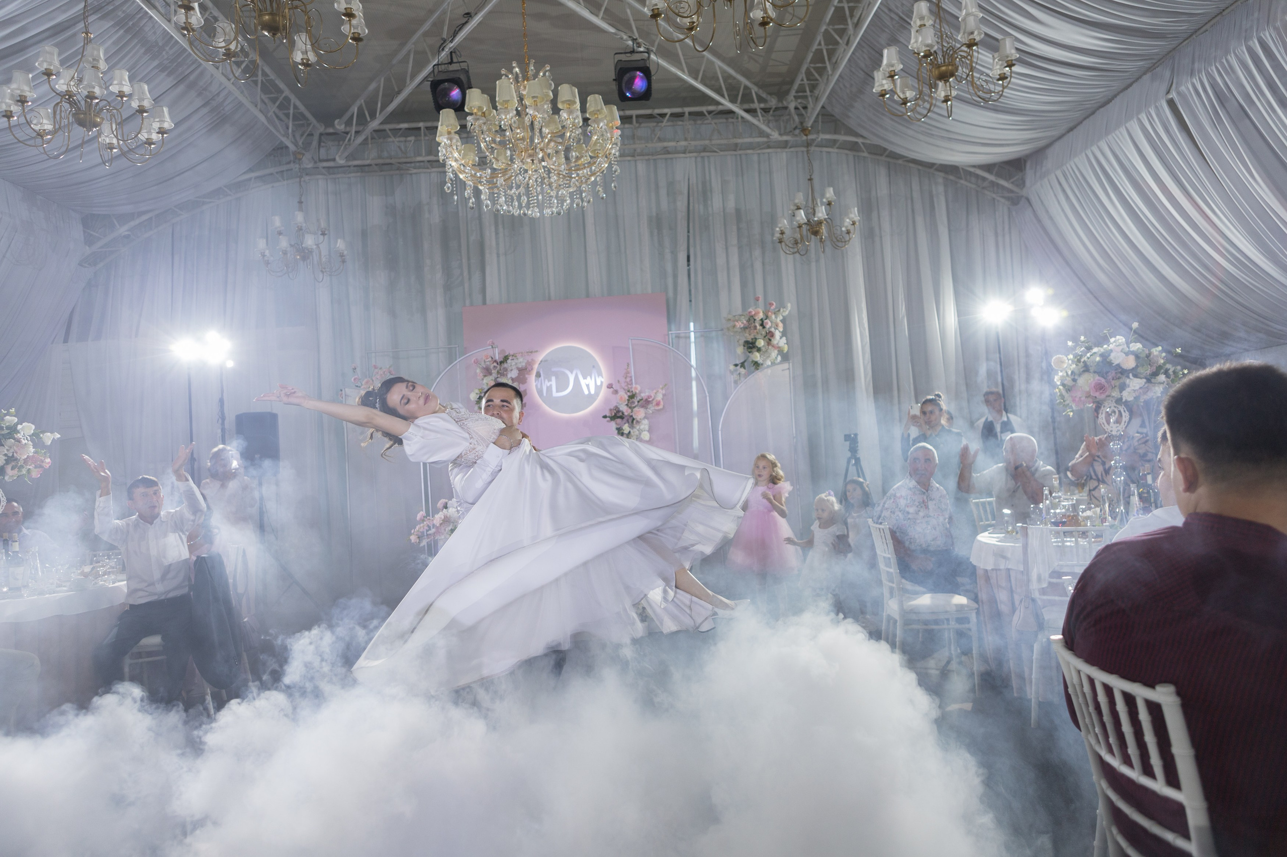 Свадебный фотограф Уфа — Руслан ГабдлисламовЖивые эмоции, красивые кадры, воспоминания на всю жизнь.Работаю по всей Республике Башкортоста. Свадебный фотограф Уфа Руслан Габдлисламов