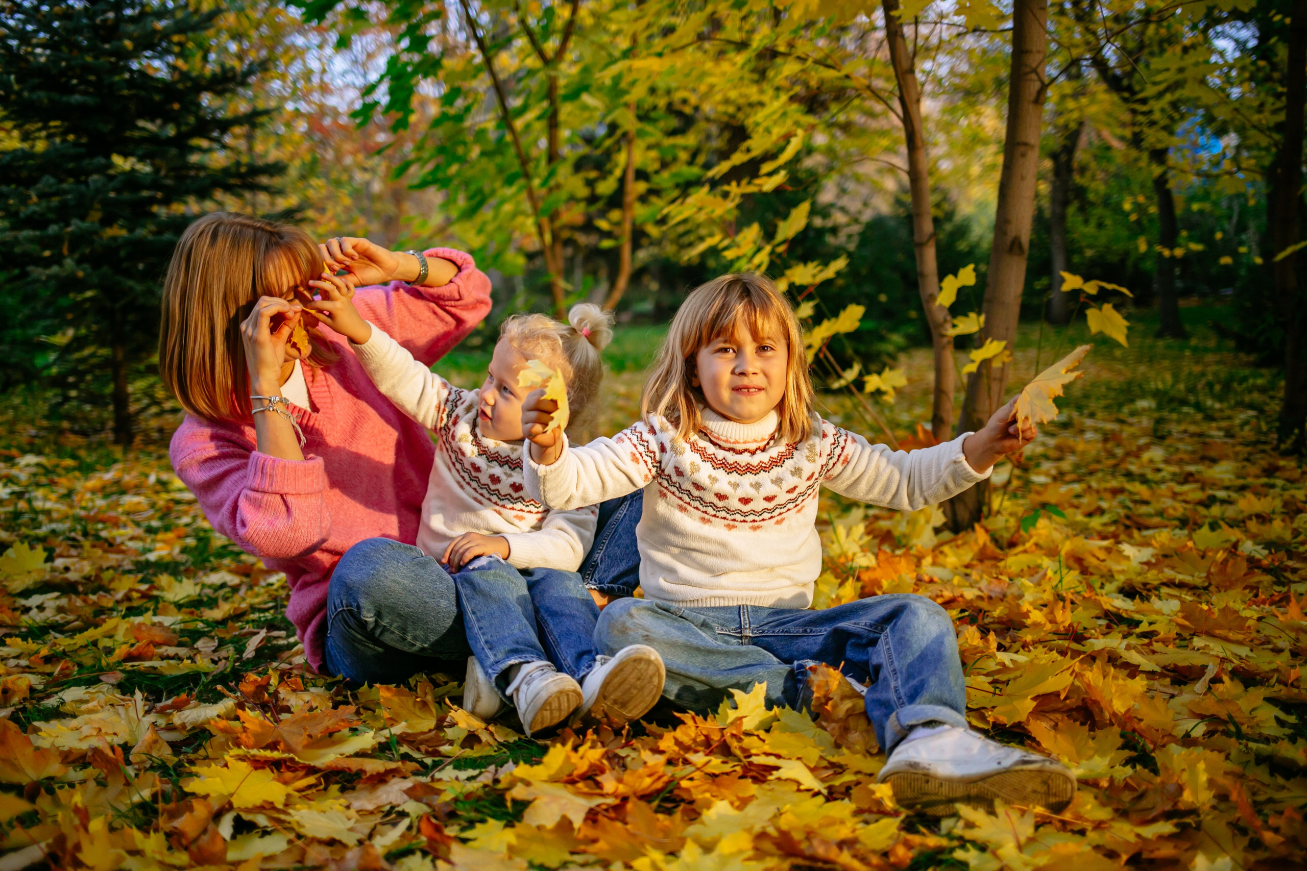 Юля, Анюта, Есения