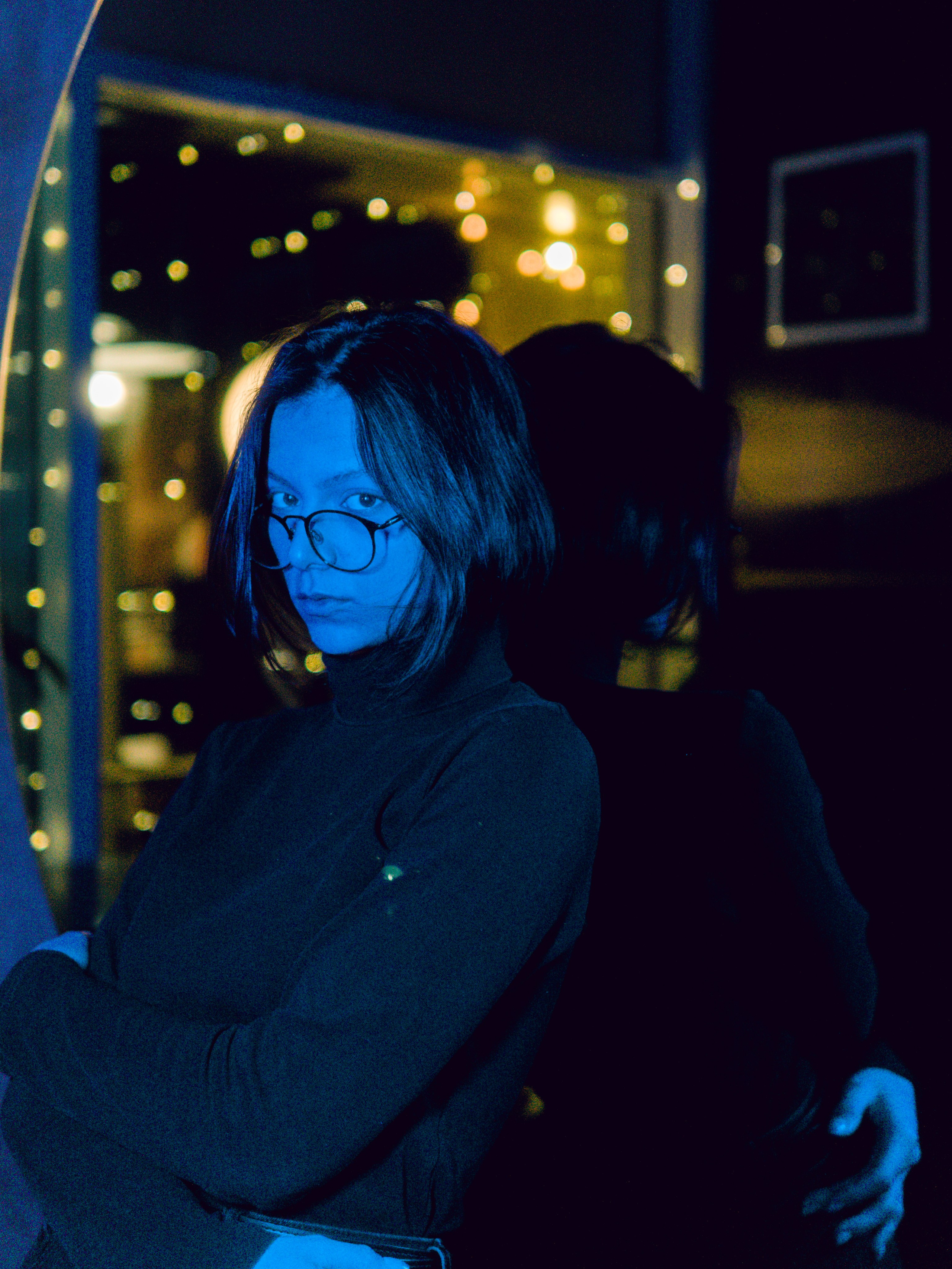 Лера с цветным светом. Главная