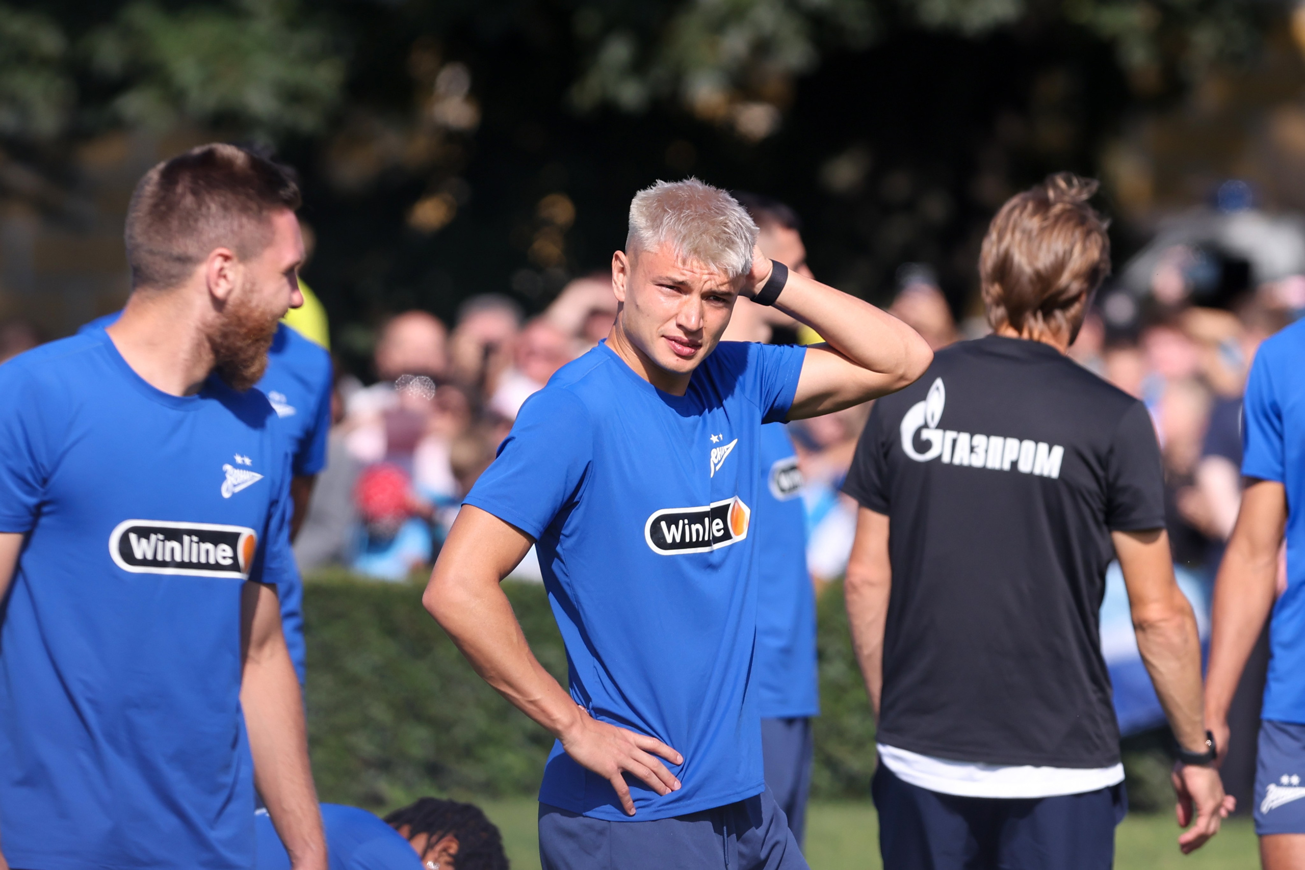 Открытая тренировка ФК «Зенит» Санкт-Петербург. Спортивный и репортажный фотограф Антон Тереханов