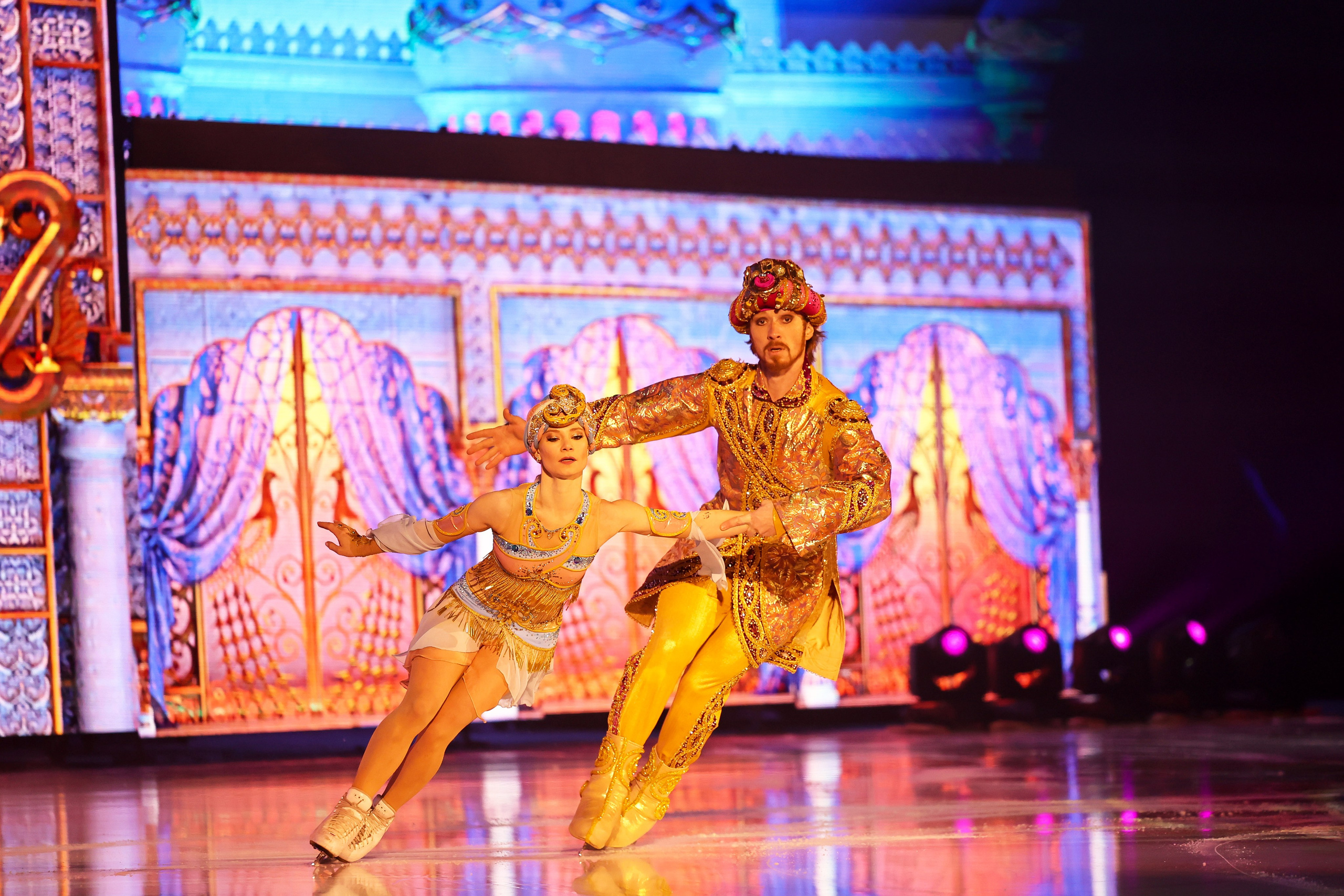 «История любви Шахеризады» шоу на льду 03.01.2024. Спортивный и репортажный фотограф Антон Тереханов