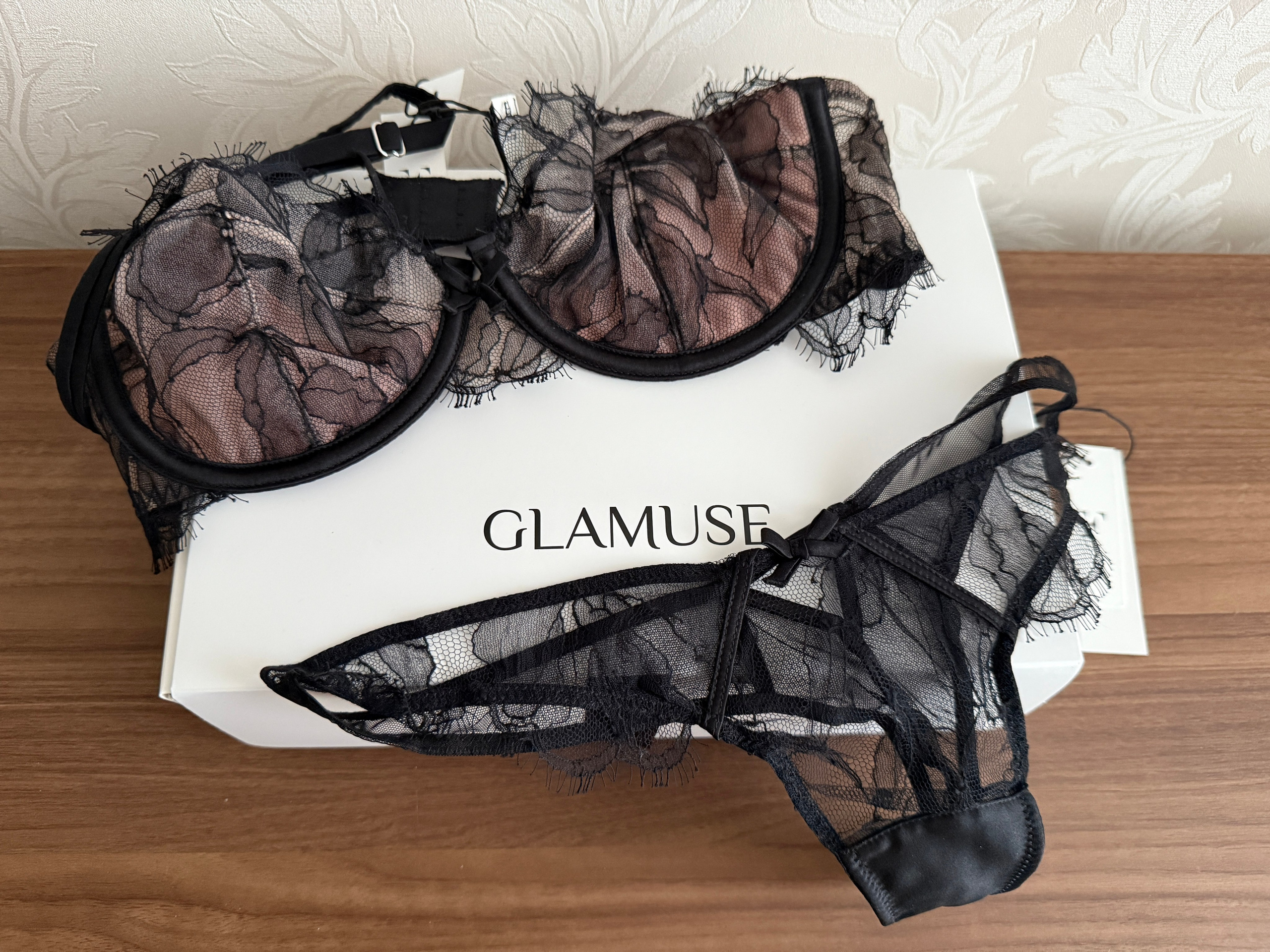 Нижнее белье и купальники. Ваш байер во Франции