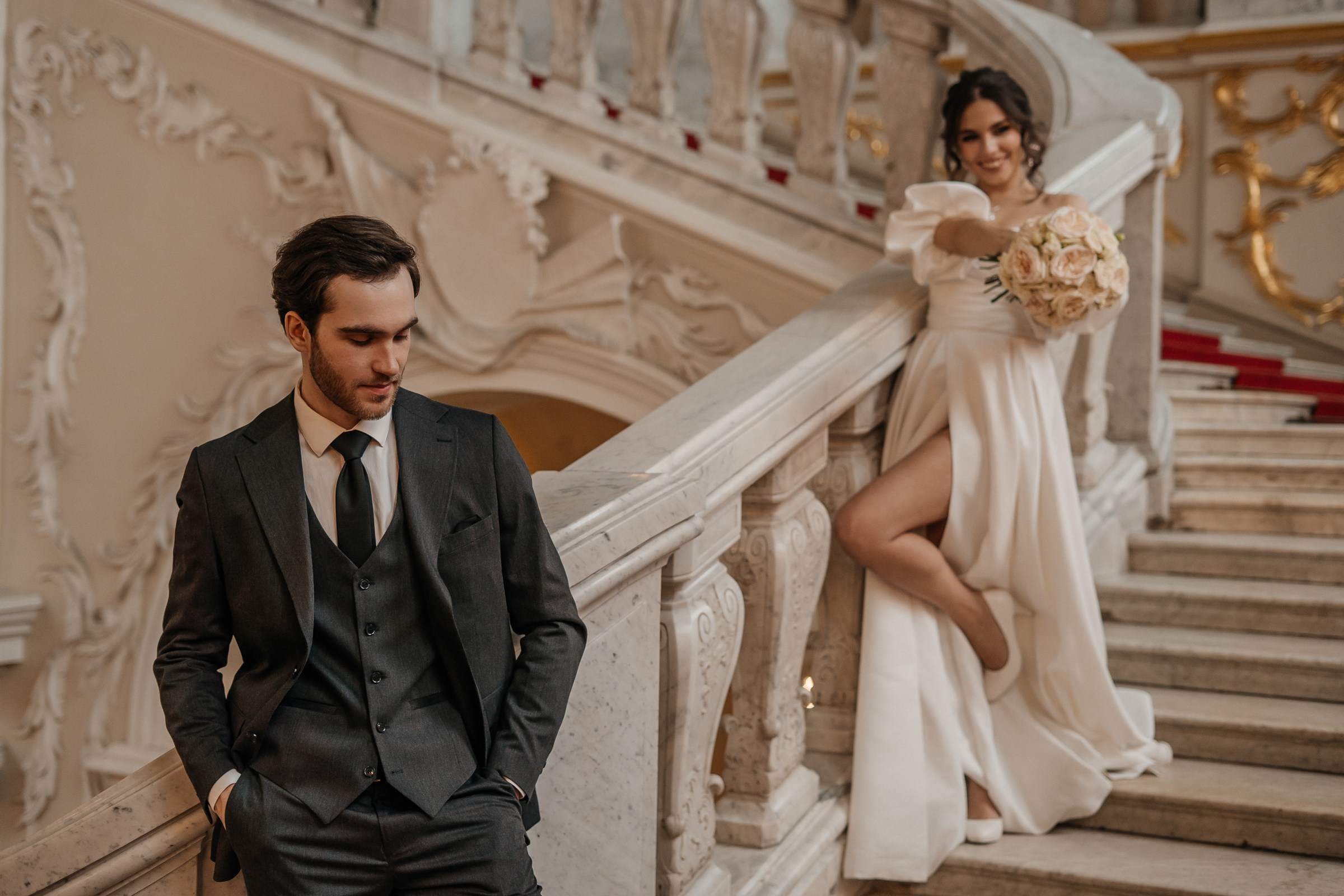 Эрмитаж Ксения и Денис. Ольга Брайт Семейный и Контент Фотограф в Санкт-Петербурге