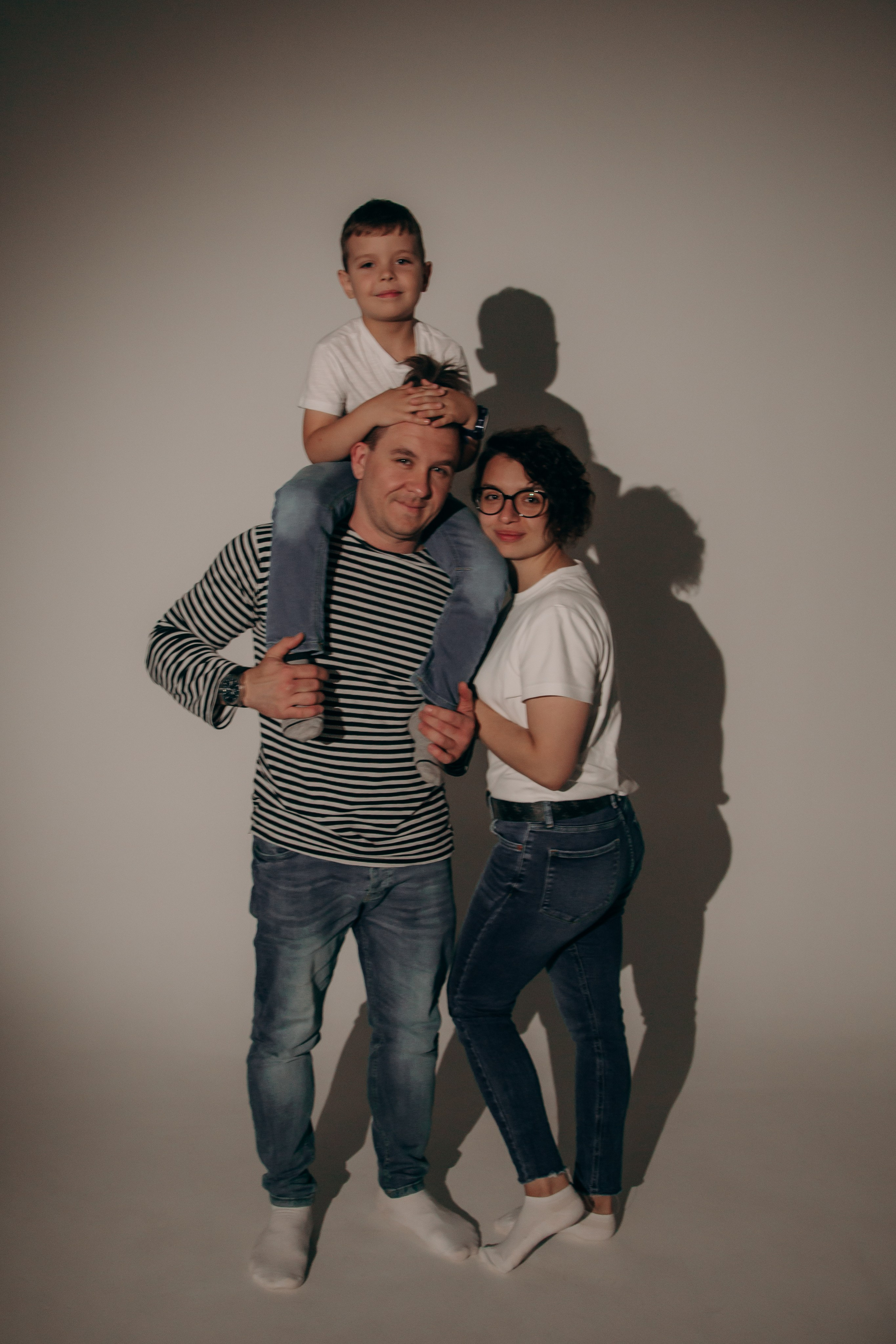 Эмоции важнее декора:) Съемка на циклораме. Фотограф вашей улыбки. Москва